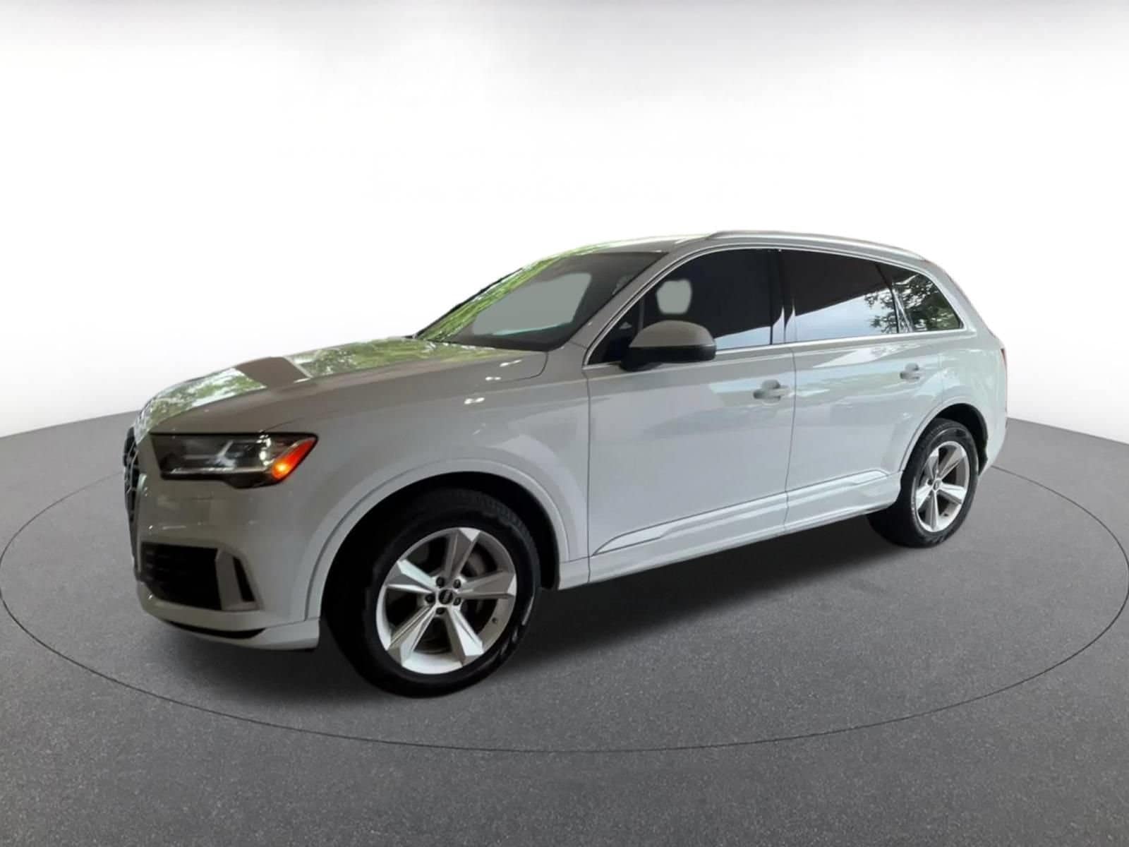 Thumbnail: 2022 Audi Q7 - 8