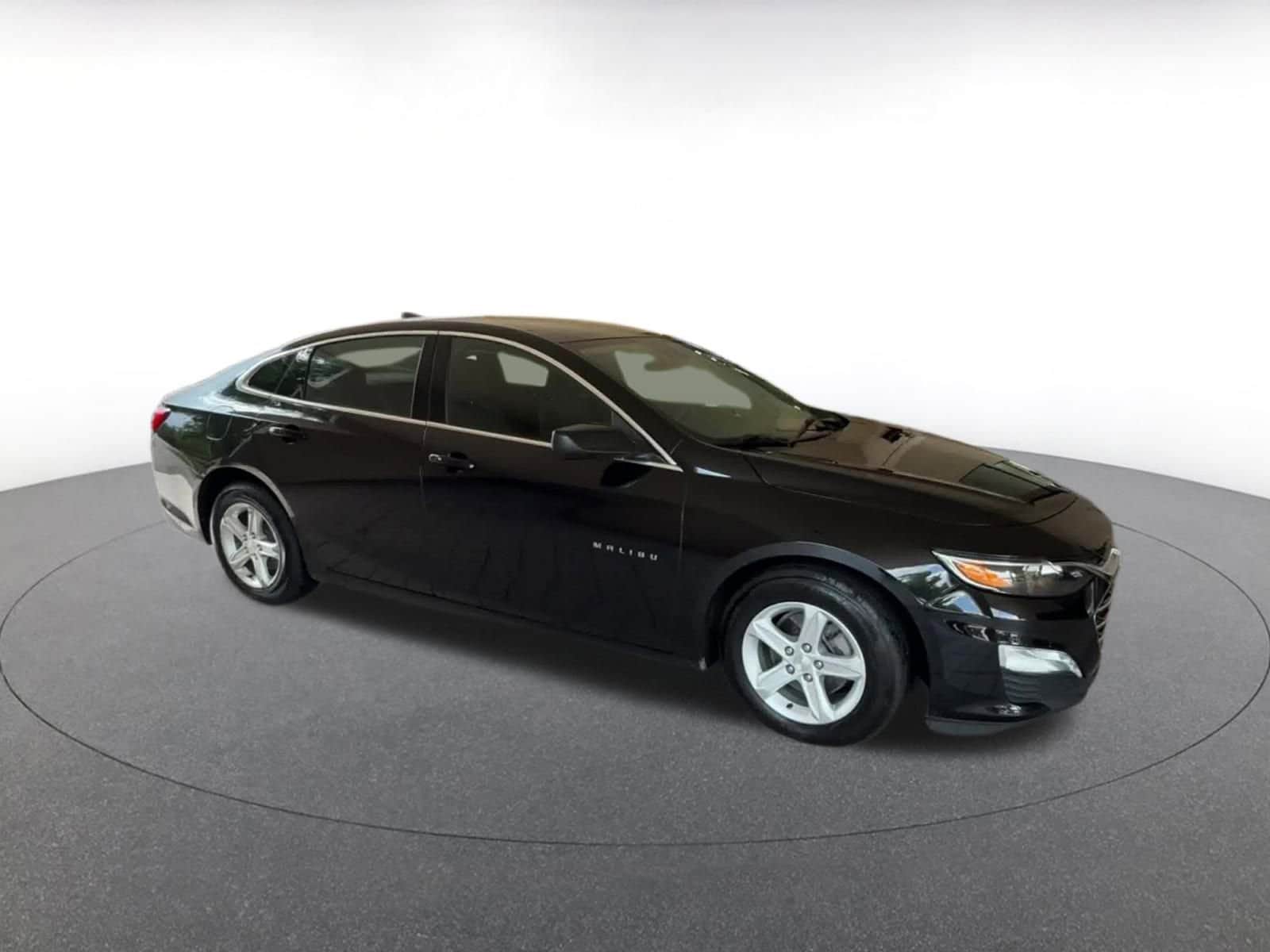 Thumbnail: 2023 Chevrolet Malibu - 2