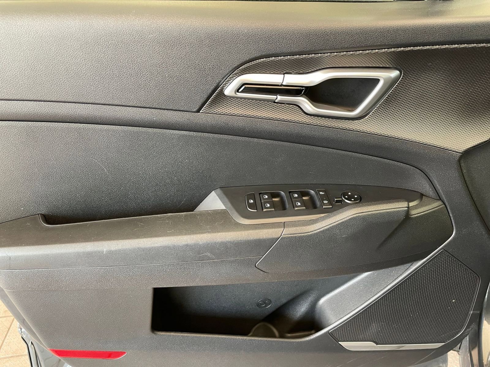 Thumbnail: 2025 Kia Sportage - 18