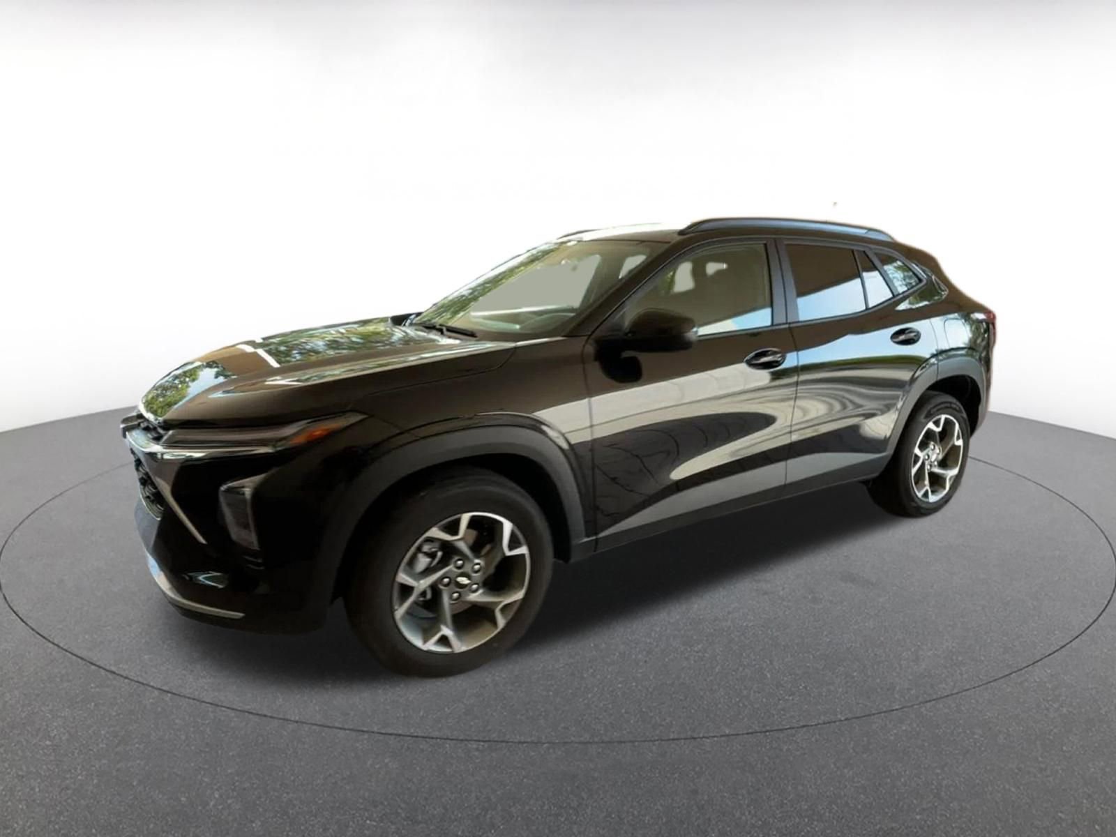 Thumbnail: 2025 Chevrolet Trax - 8