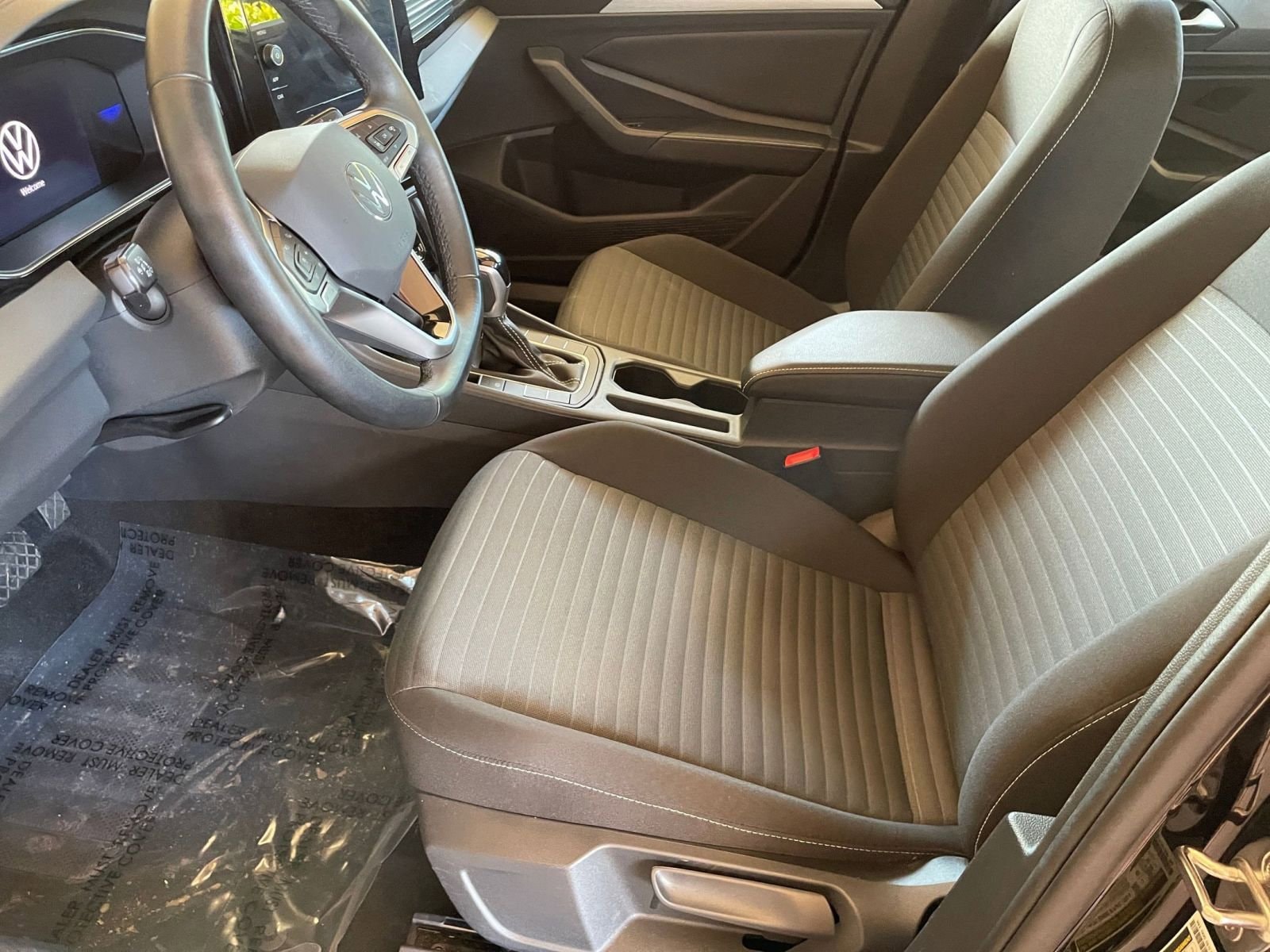 Thumbnail: 2025 Volkswagen Jetta - 24