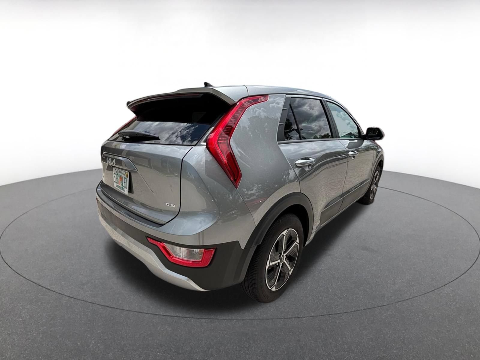 Thumbnail: 2026 Kia Niro - 7