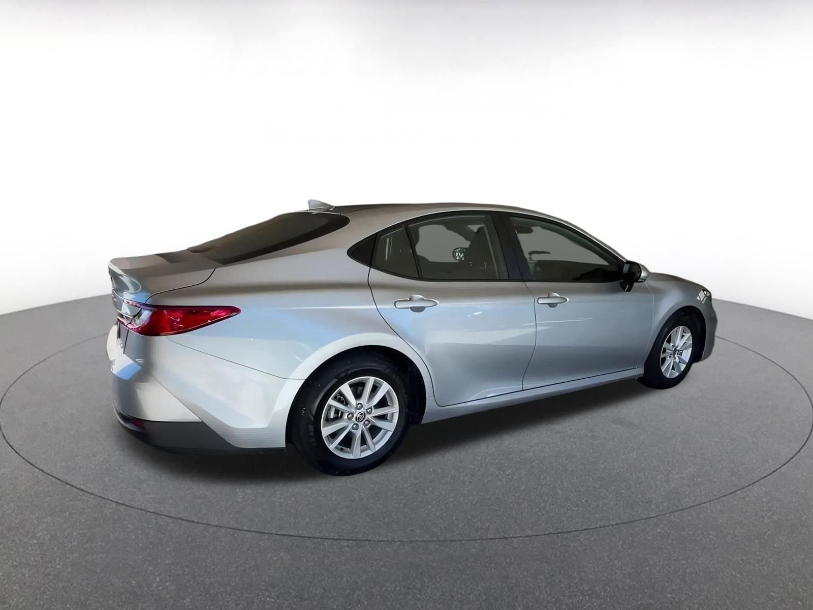 Thumbnail: 2025 Toyota Camry - 15