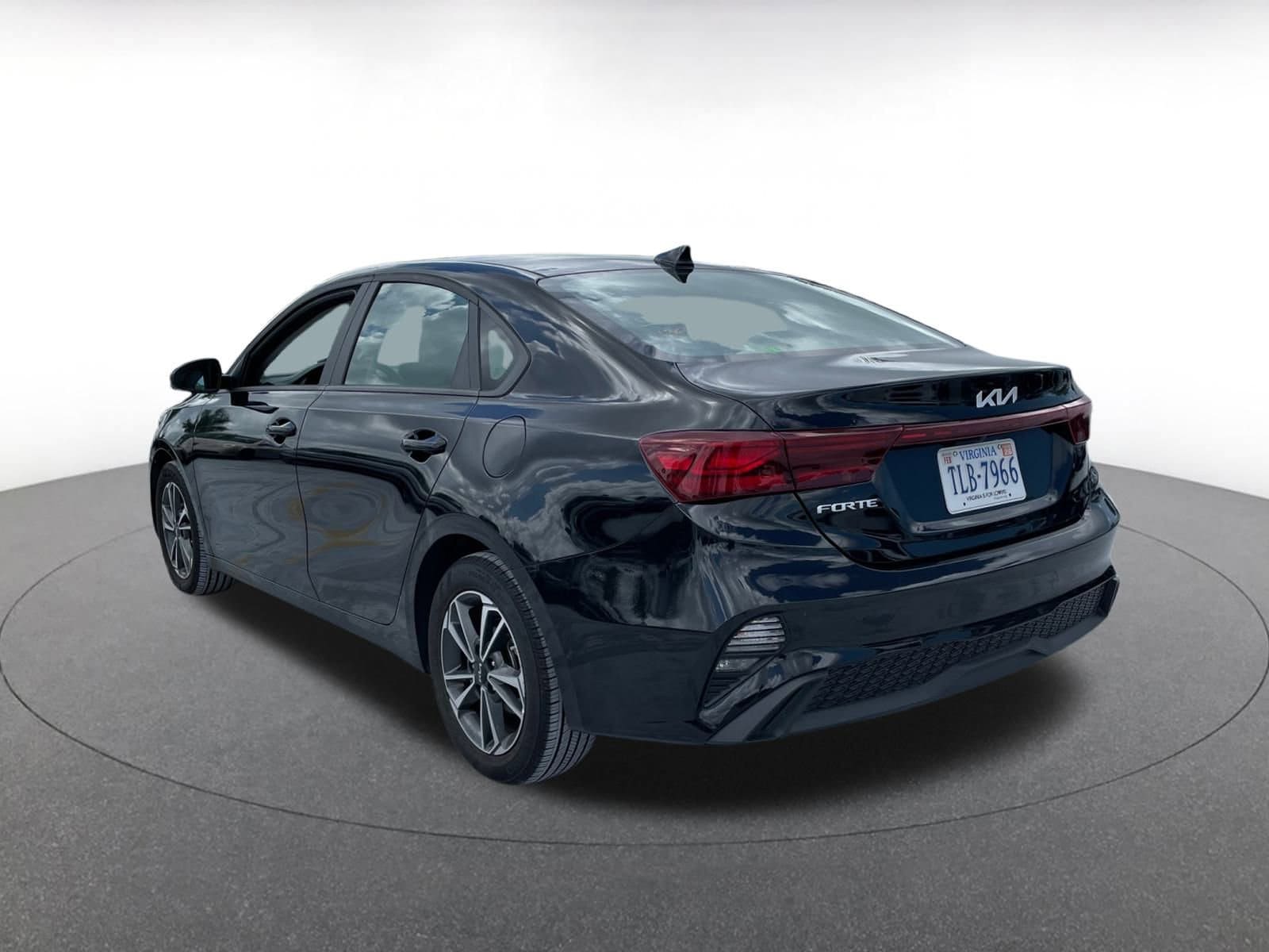 Thumbnail: 2024 Kia Forte - 5