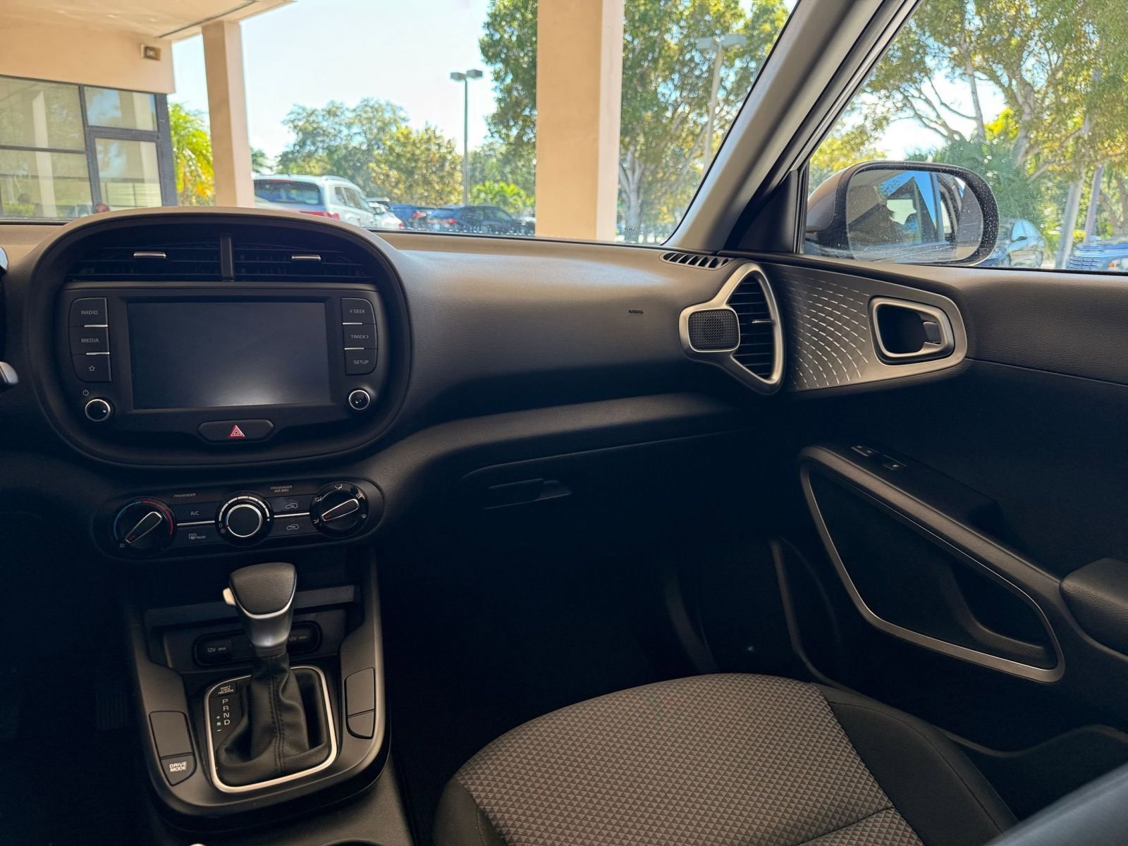 Thumbnail: 2025 Kia Soul - 29