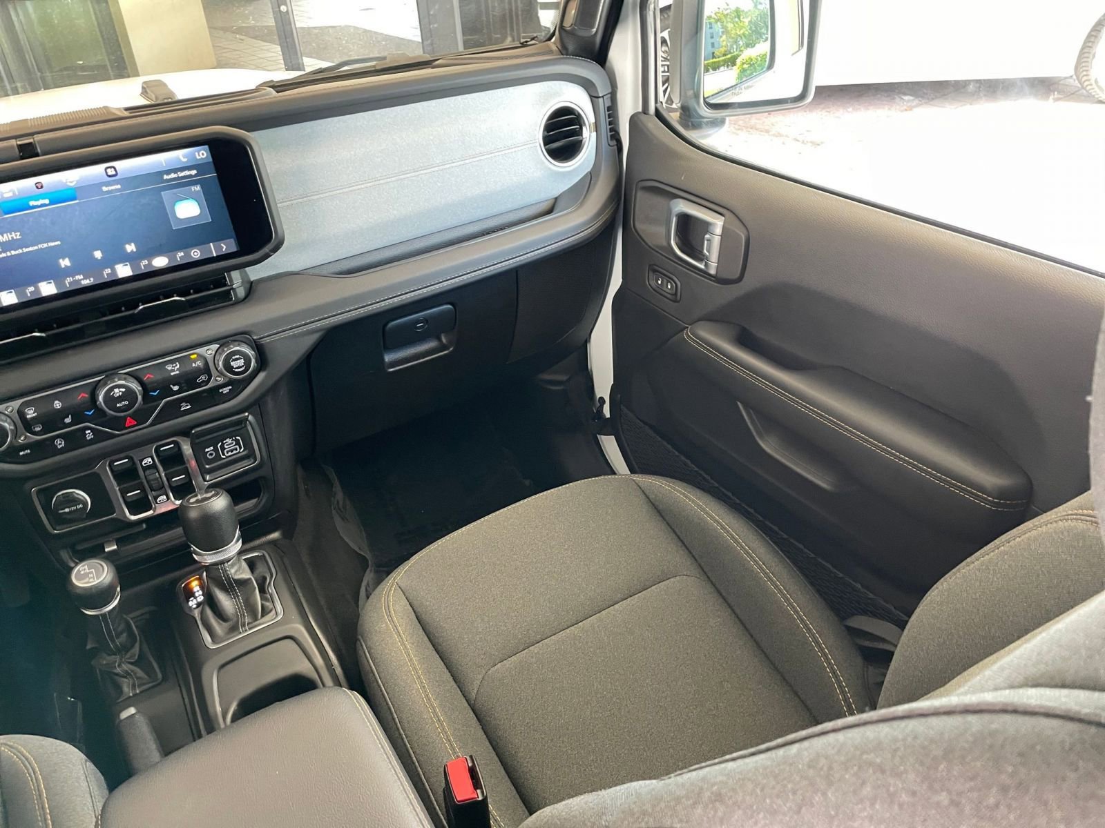 Thumbnail: 2025 Jeep Wrangler - 34