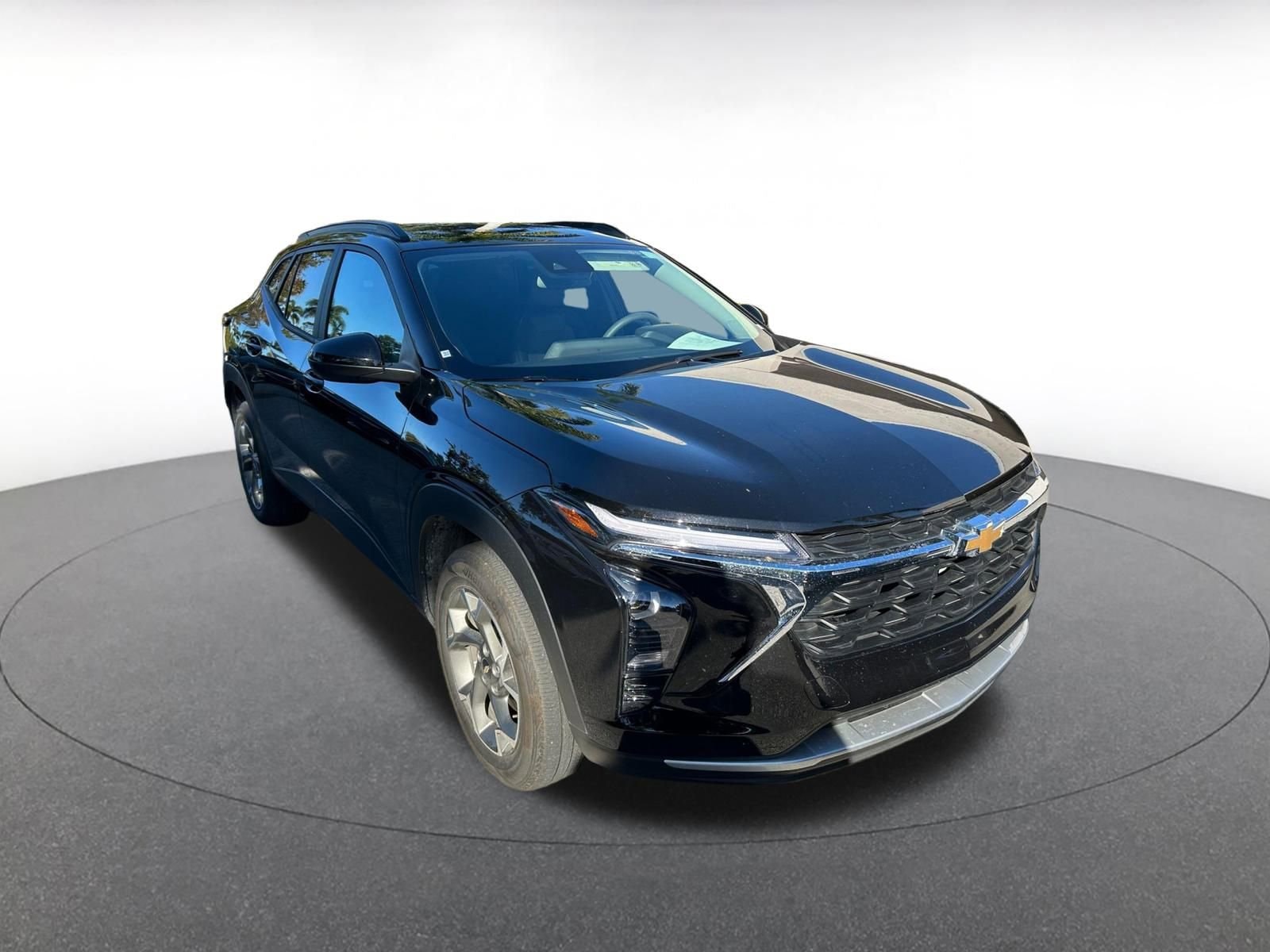 Thumbnail: 2025 Chevrolet Trax - 1