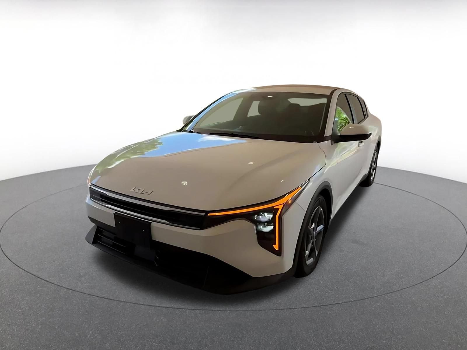 Thumbnail: 2025 Kia K4 - 4