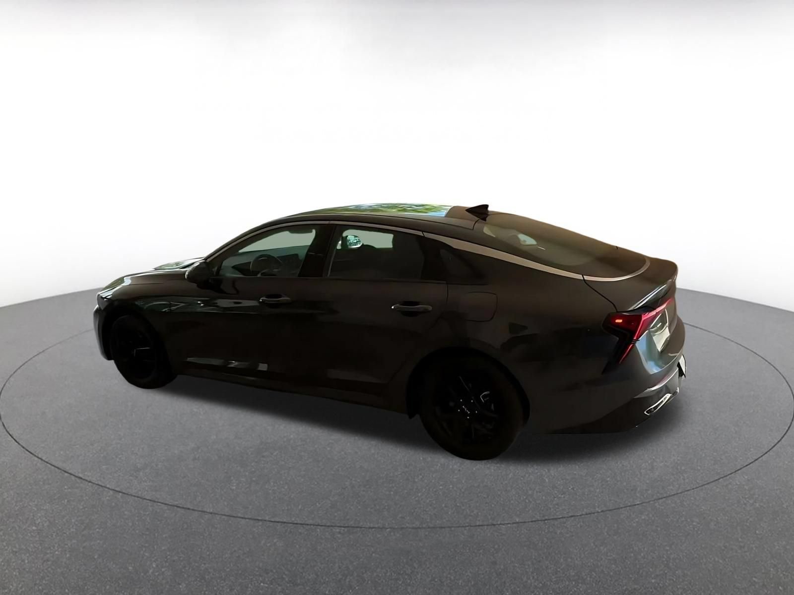 Thumbnail: 2025 Kia K5 - 10
