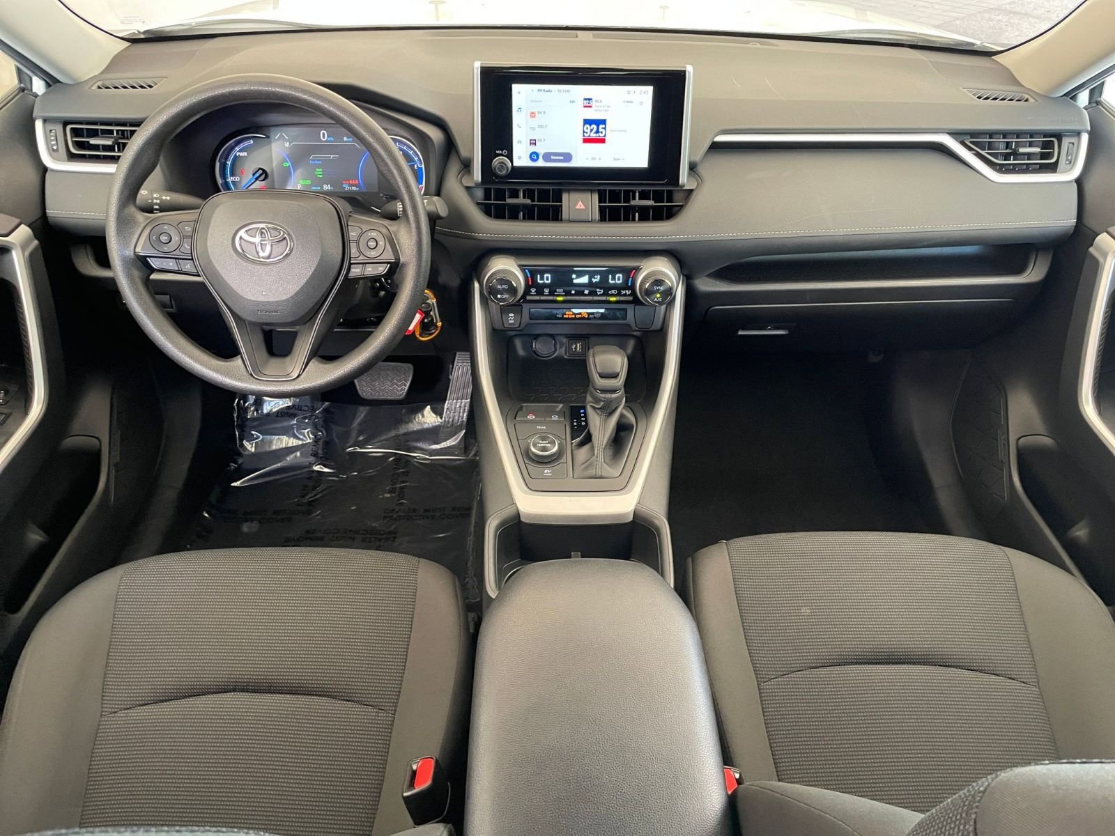 Thumbnail: 2025 Toyota RAV4 - 32