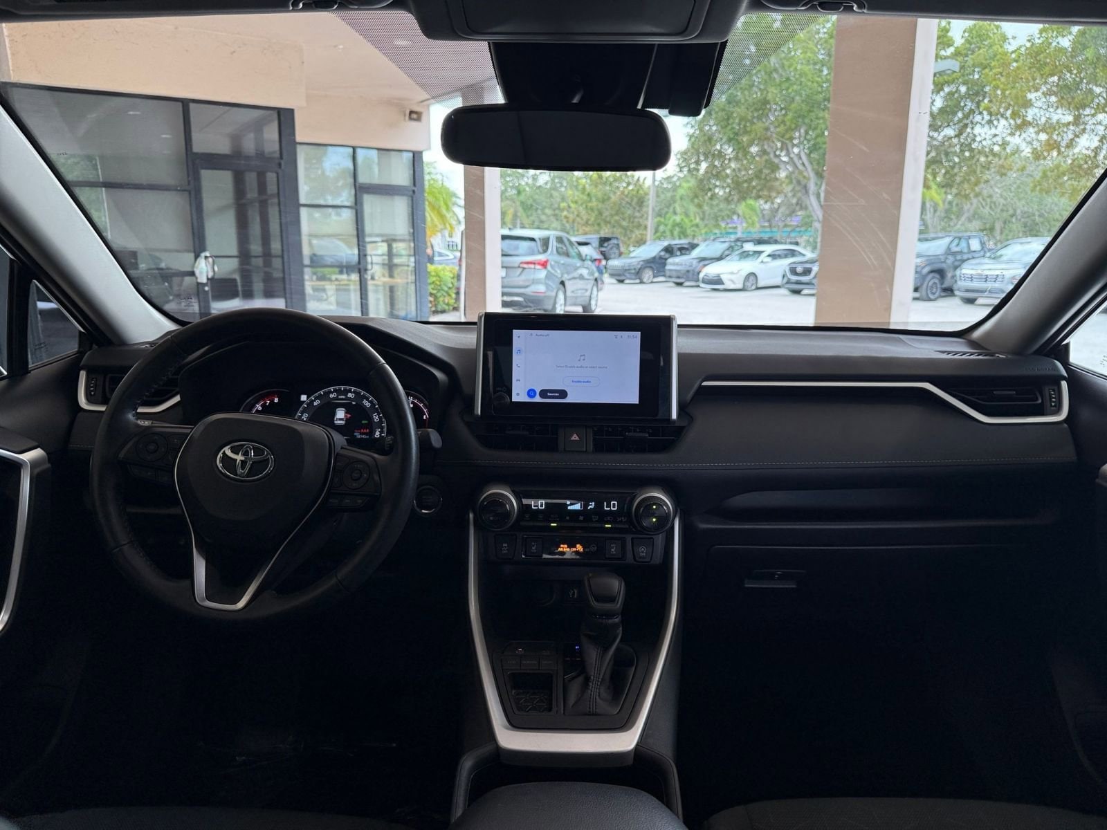 Thumbnail: 2025 Toyota RAV4 - 27