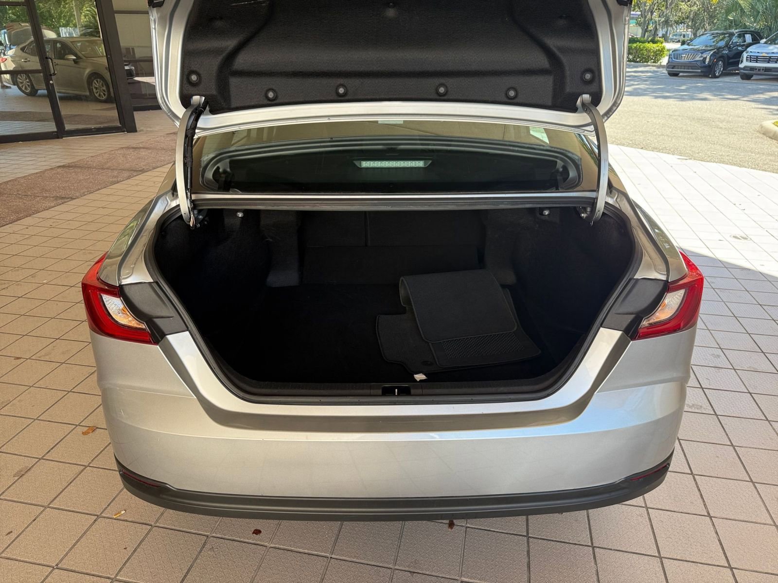 Thumbnail: 2025 Toyota Camry - 24