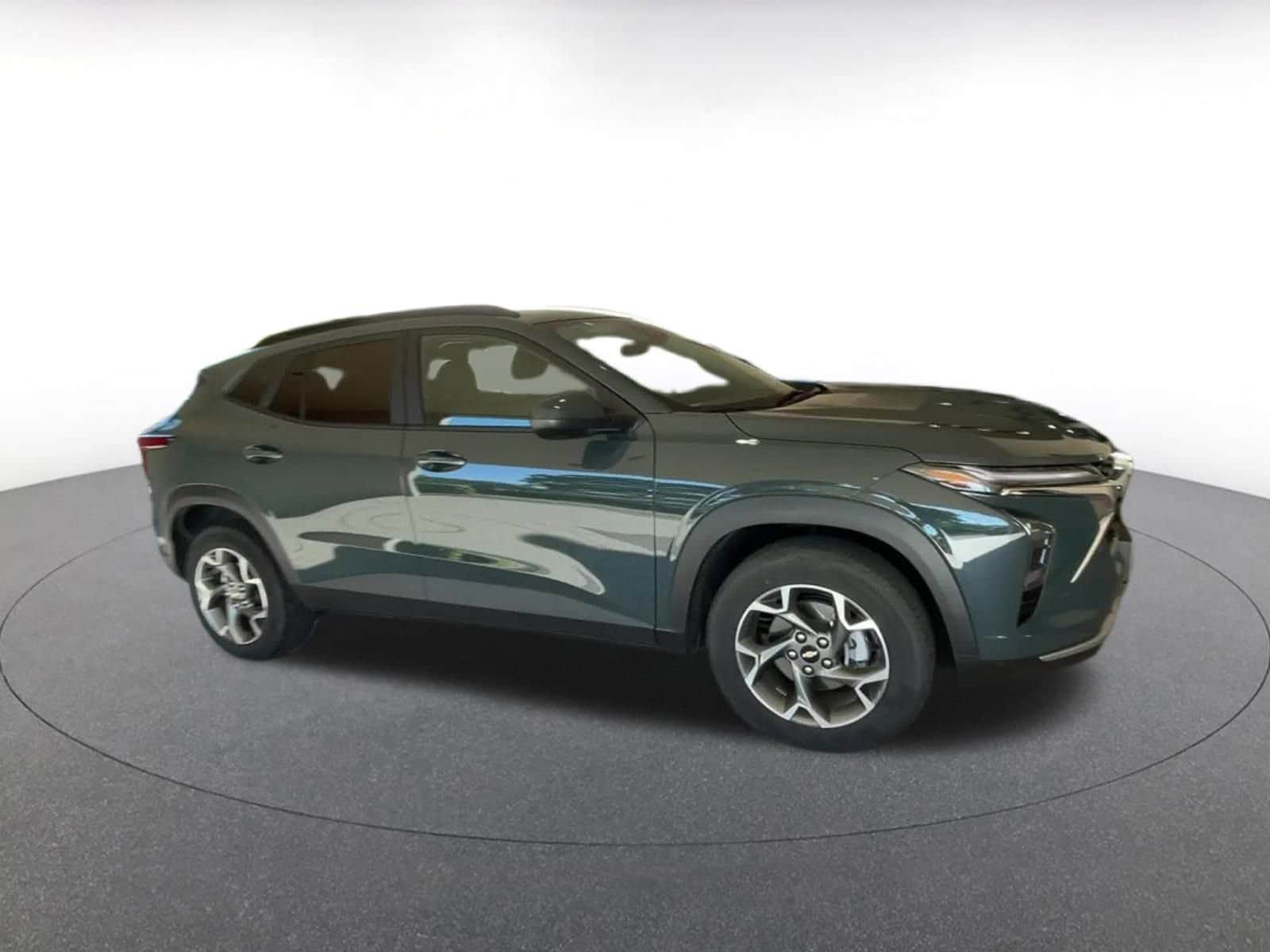 Thumbnail: 2025 Chevrolet Trax - 3