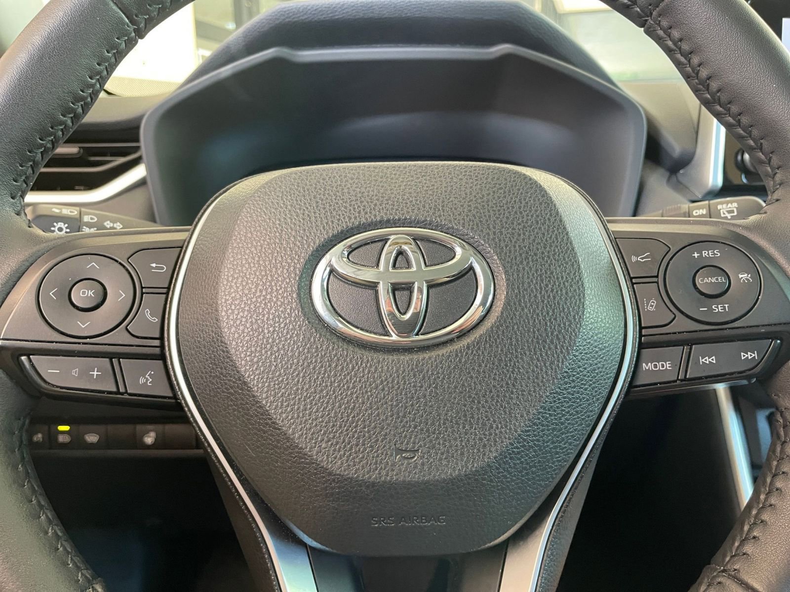 Thumbnail: 2024 Toyota RAV4 - 25