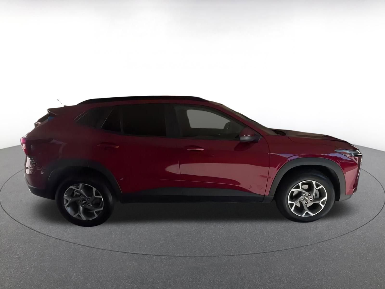 Thumbnail: 2025 Chevrolet Trax - 16