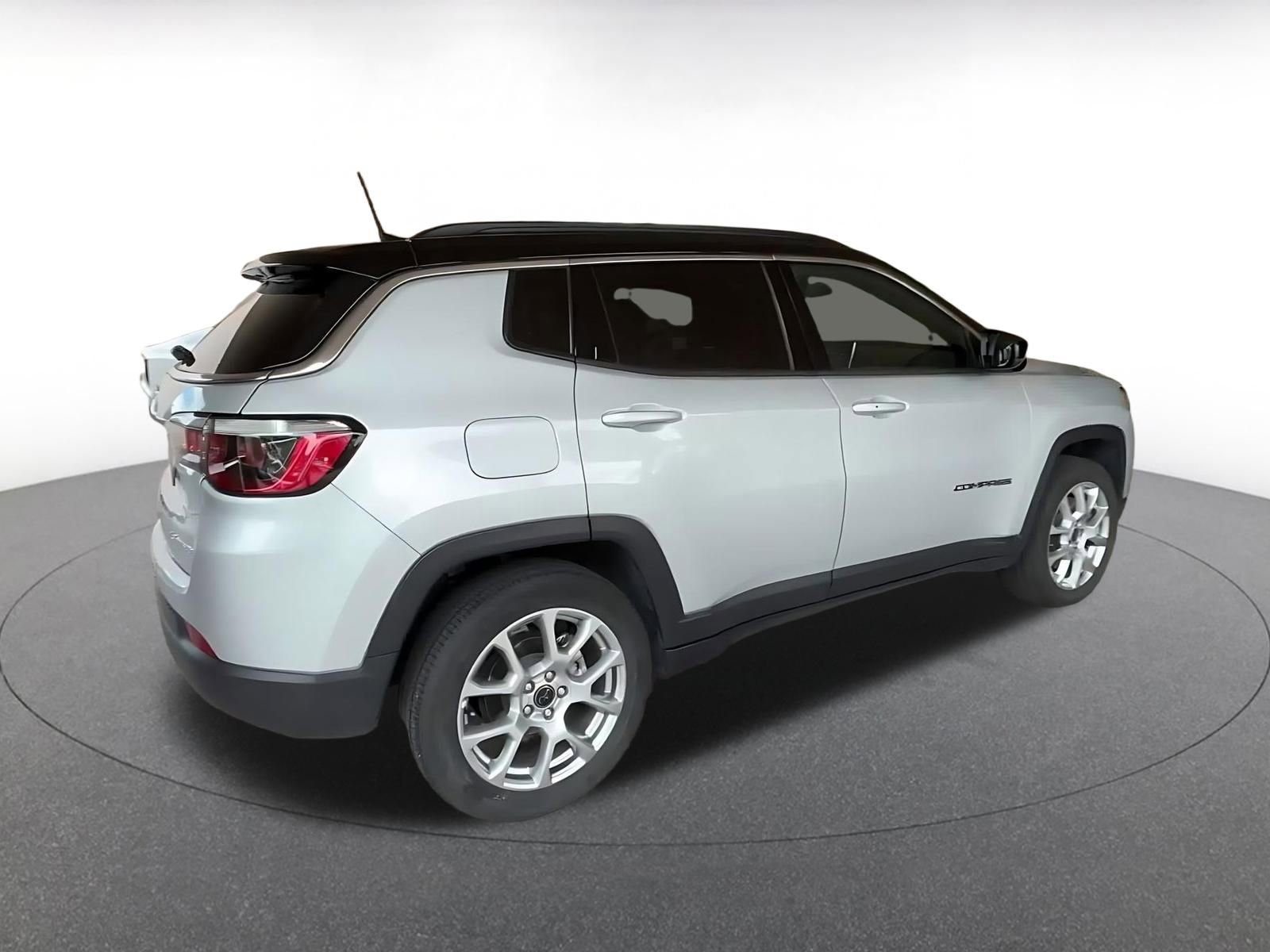 Thumbnail: 2025 Jeep Compass - 14