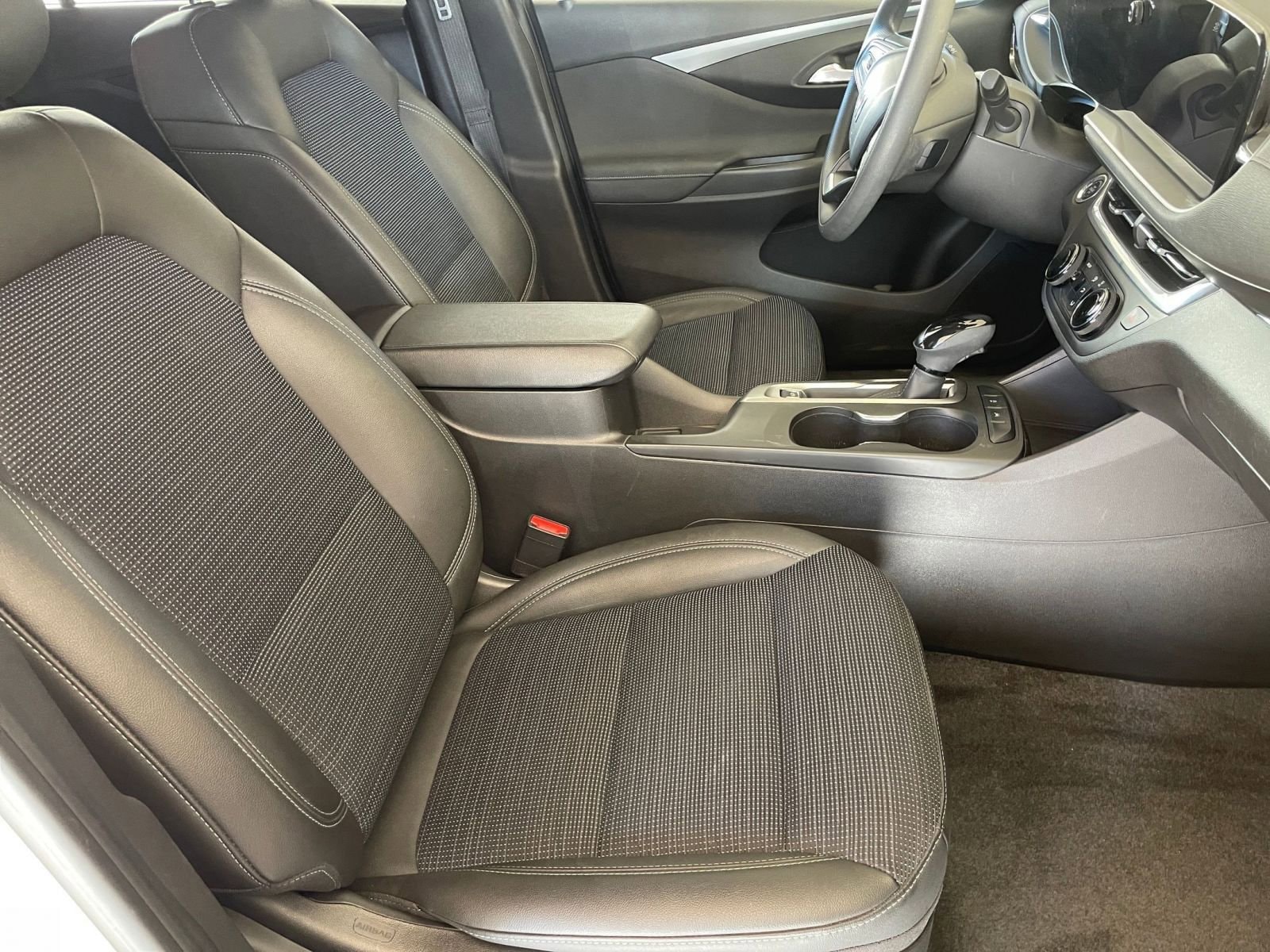 Thumbnail: 2025 Buick Envista - 34