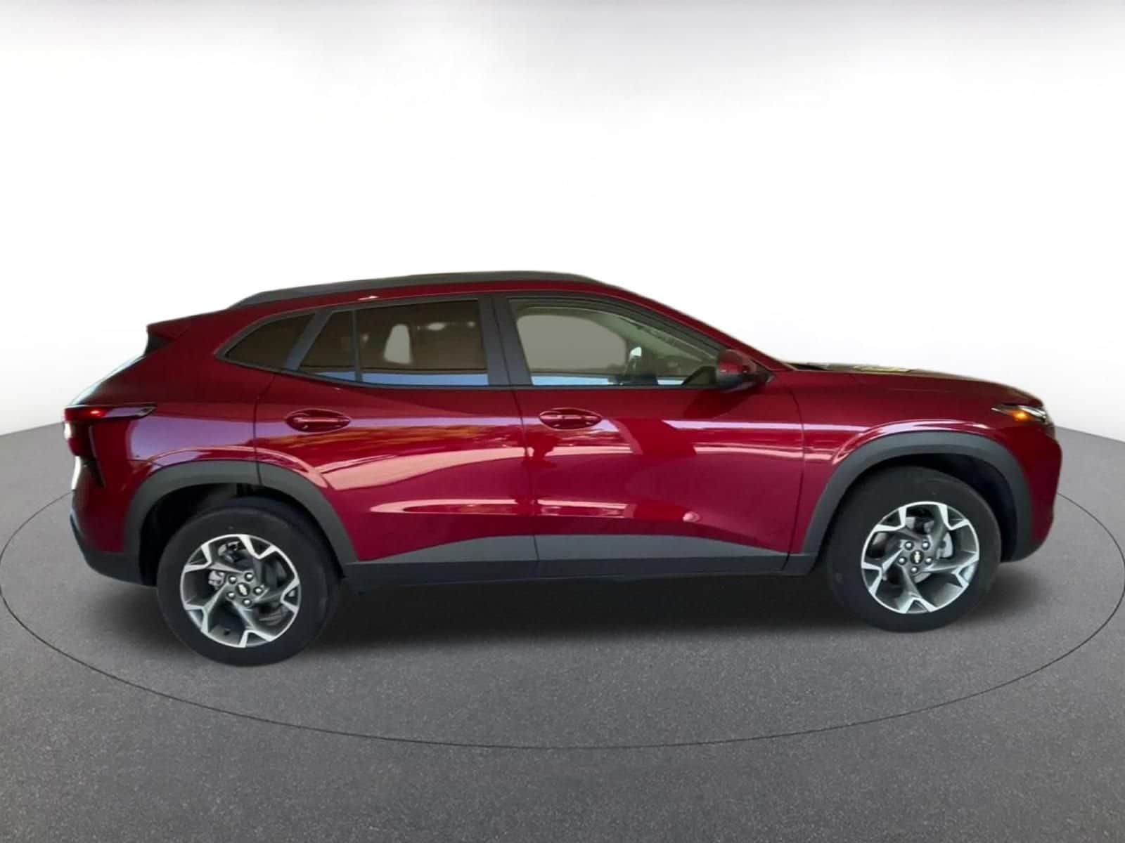 Thumbnail: 2025 Chevrolet Trax - 16