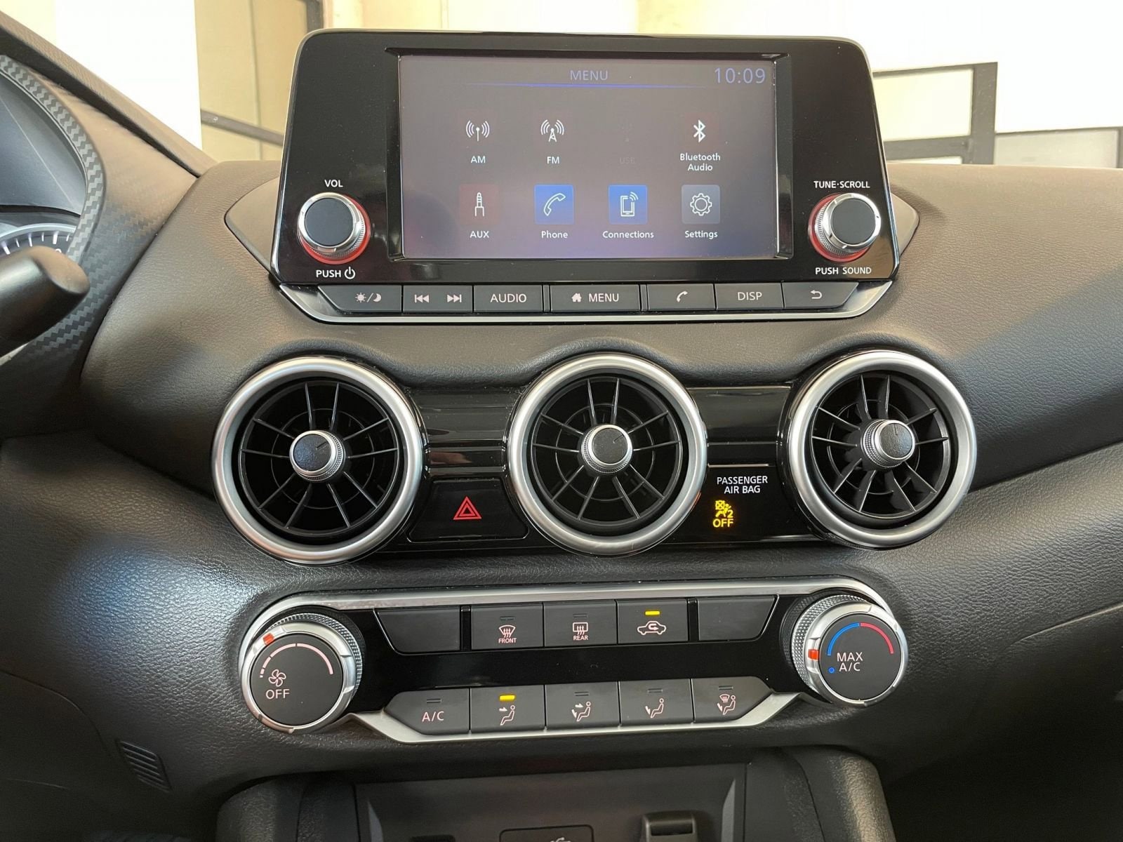 Thumbnail: 2025 Nissan Sentra - 18