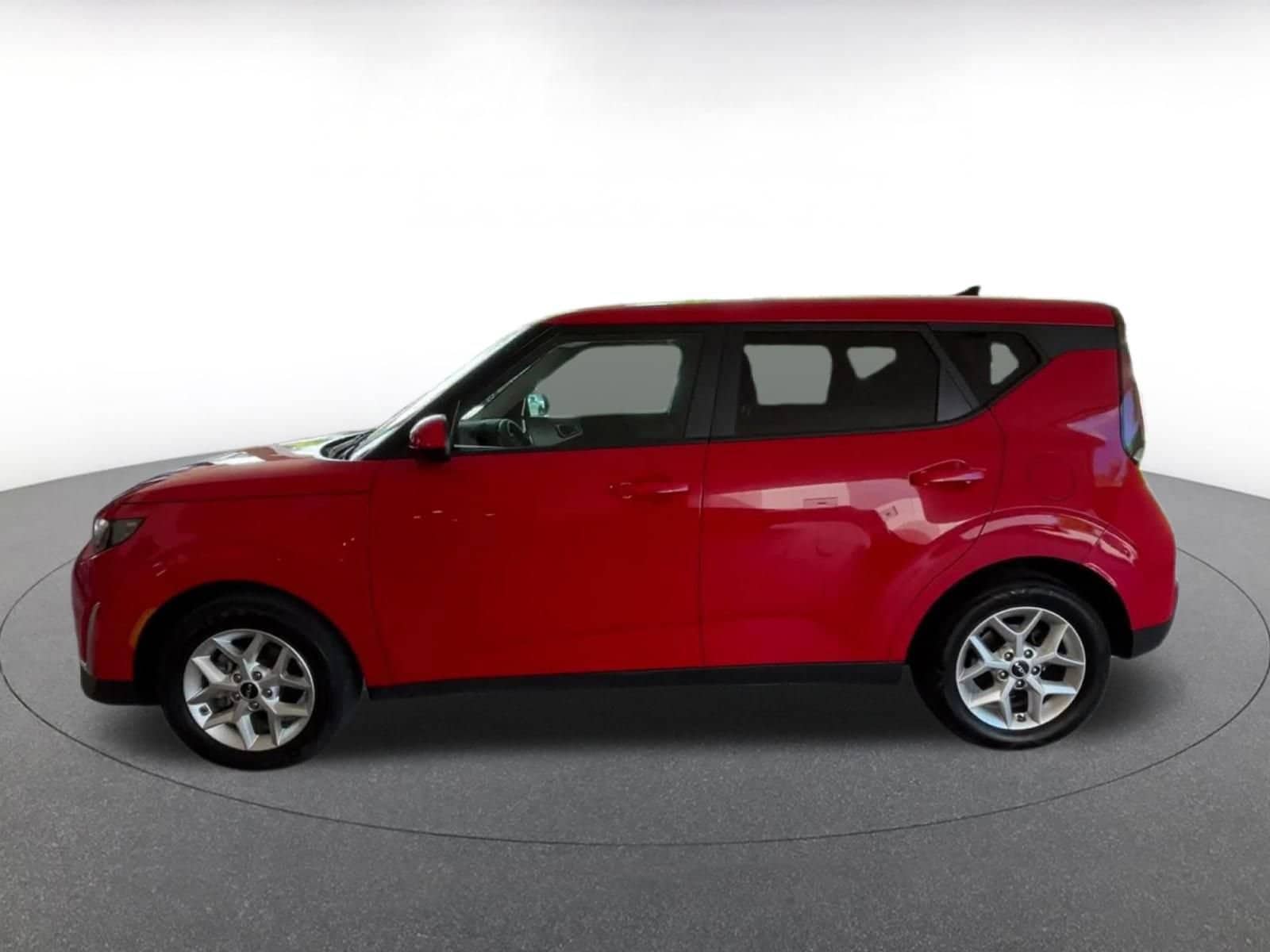 2025 Kia Soul LX - Photo 6