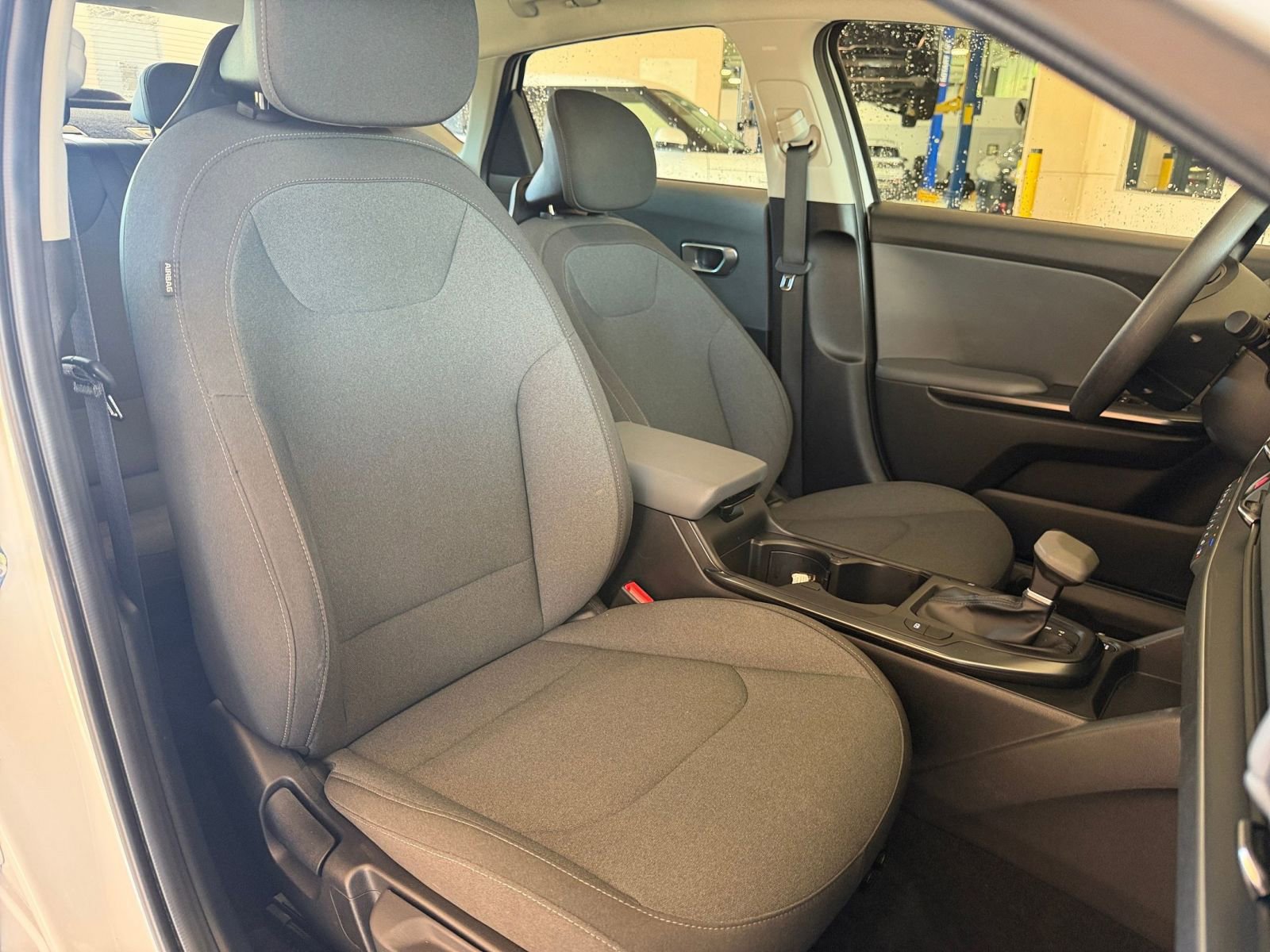 Thumbnail: 2025 Kia K4 - 32