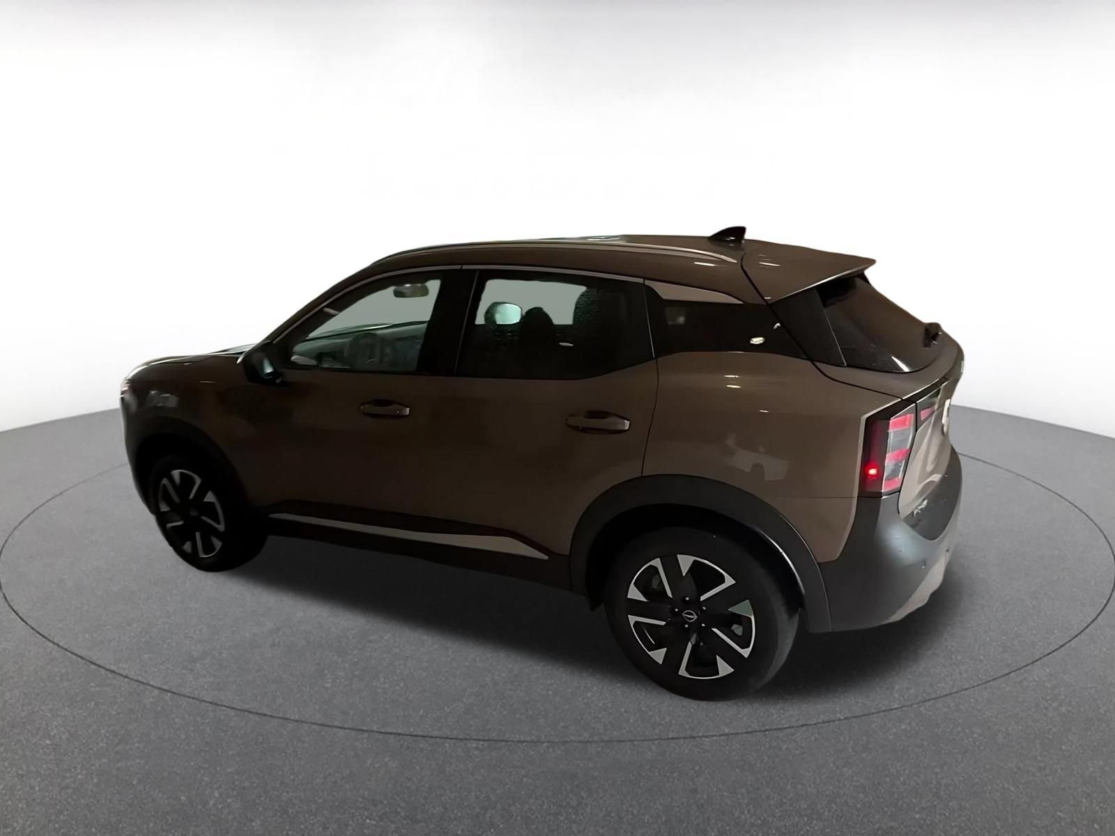 Thumbnail: 2026 Nissan Kicks - 8
