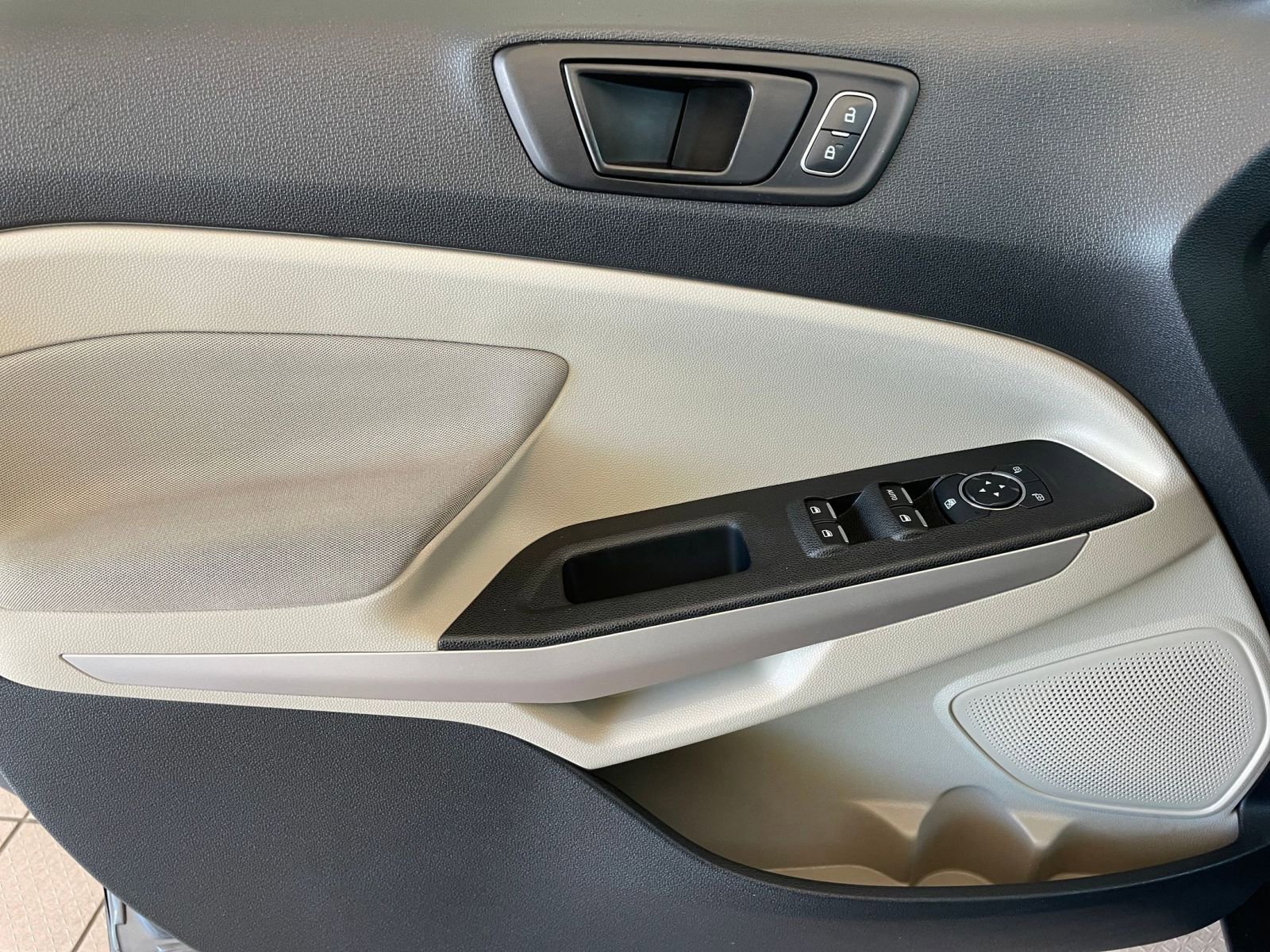 Thumbnail: 2021 Ford EcoSport - 18