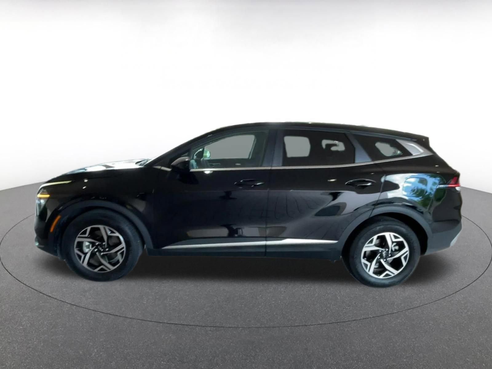 Thumbnail: 2025 Kia Sportage - 9