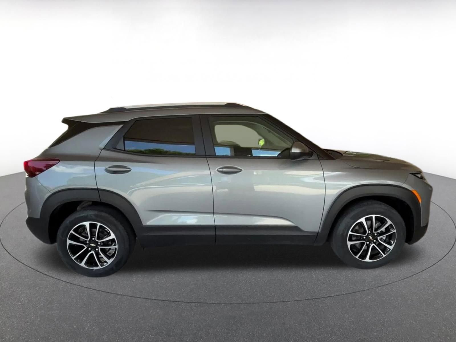 Thumbnail: 2025 Chevrolet TrailBlazer - 16