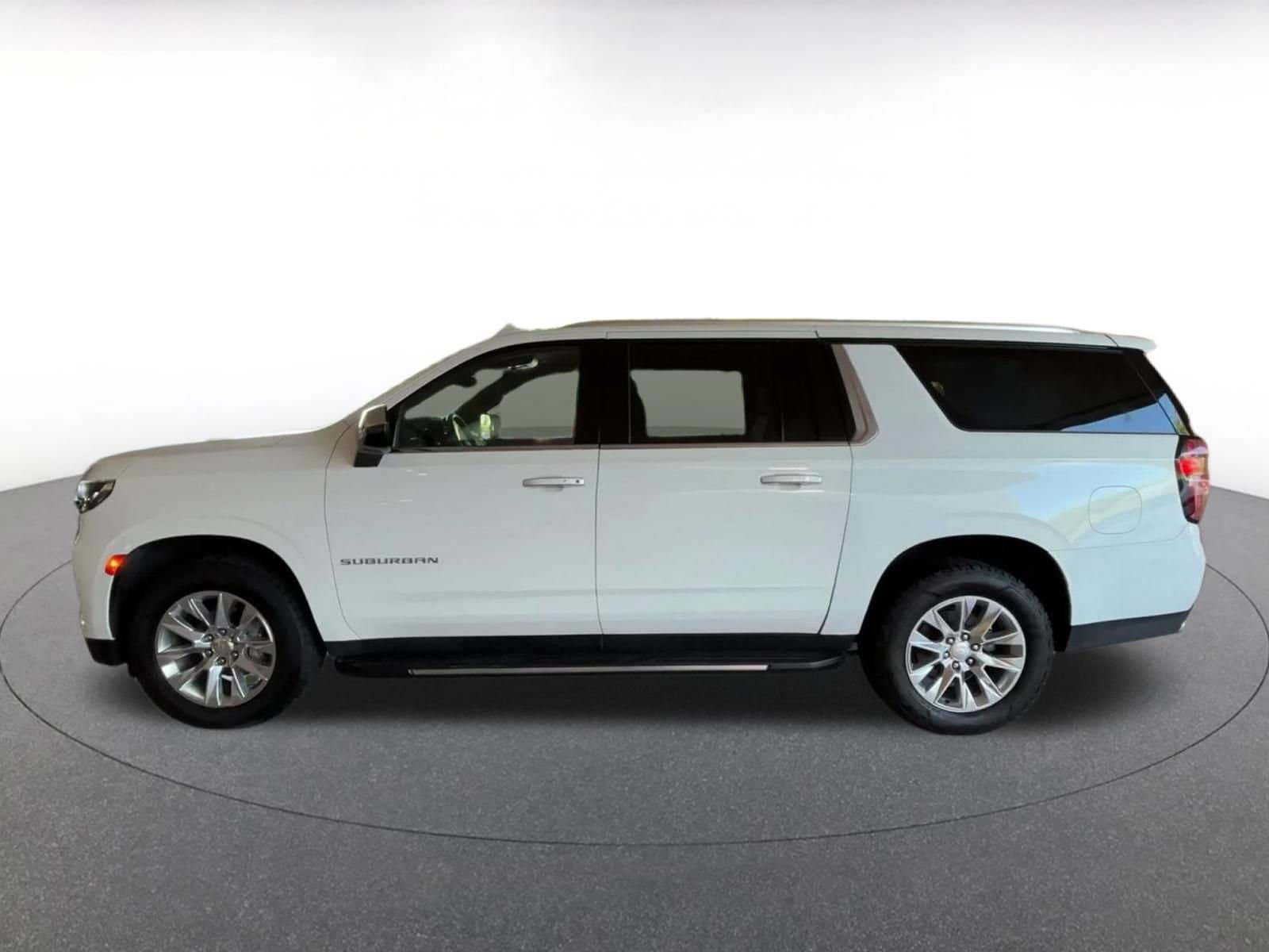 Thumbnail: 2023 Chevrolet Suburban - 9