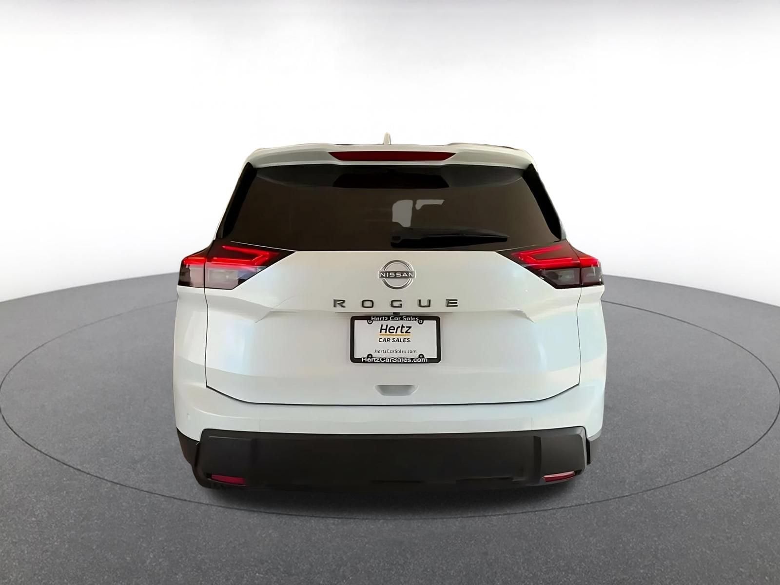 2025 Nissan Rogue SV - Photo 12
