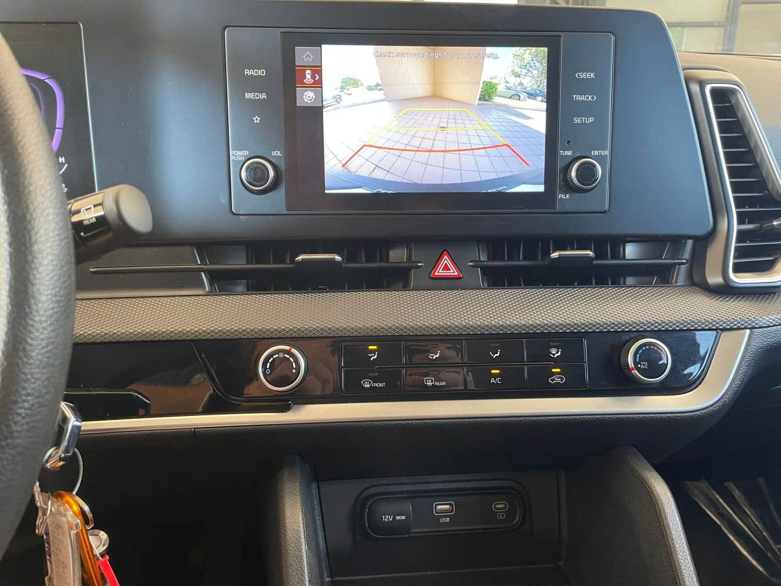 Thumbnail: 2025 Kia Sportage - 18