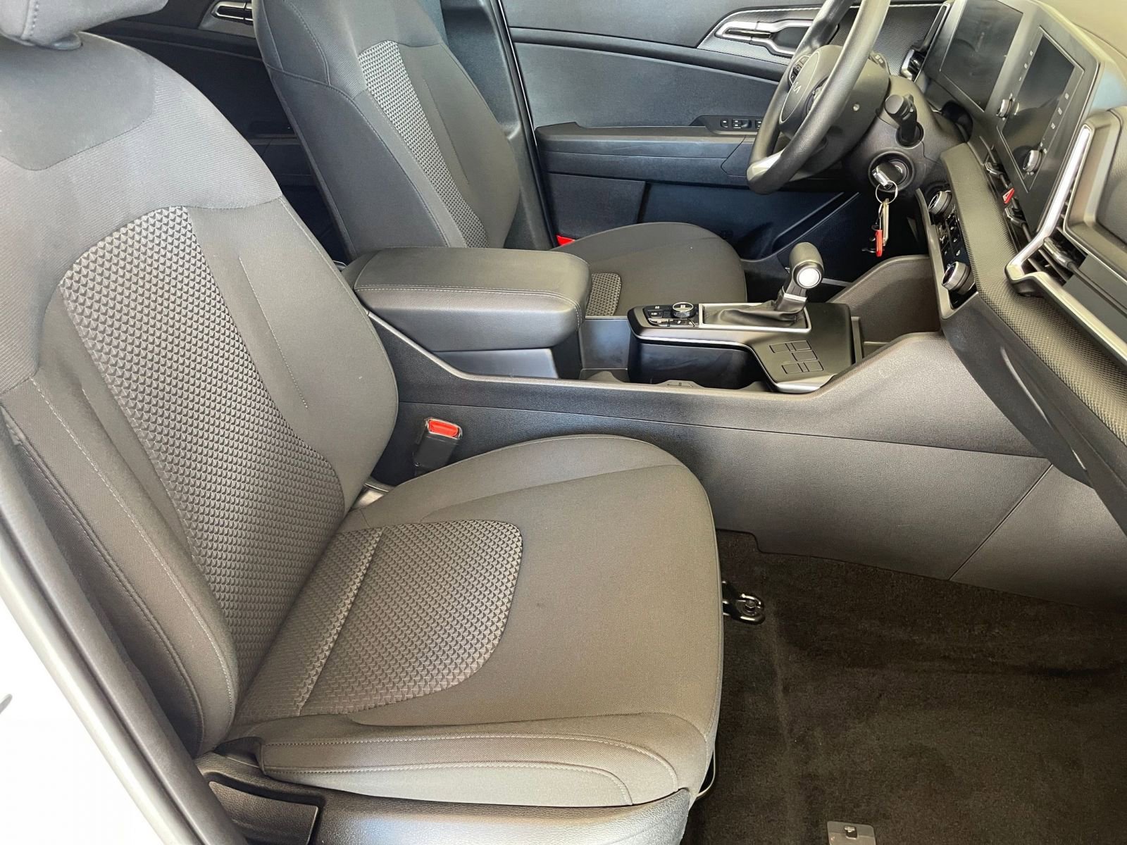 Thumbnail: 2025 Kia Sportage - 35