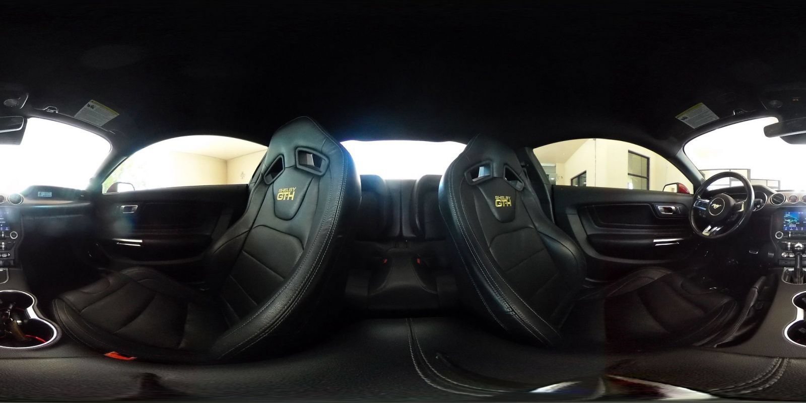 Thumbnail: 2022 Ford Mustang - 32