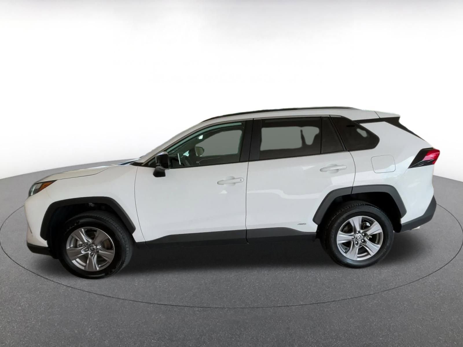 Thumbnail: 2025 Toyota RAV4 - 9