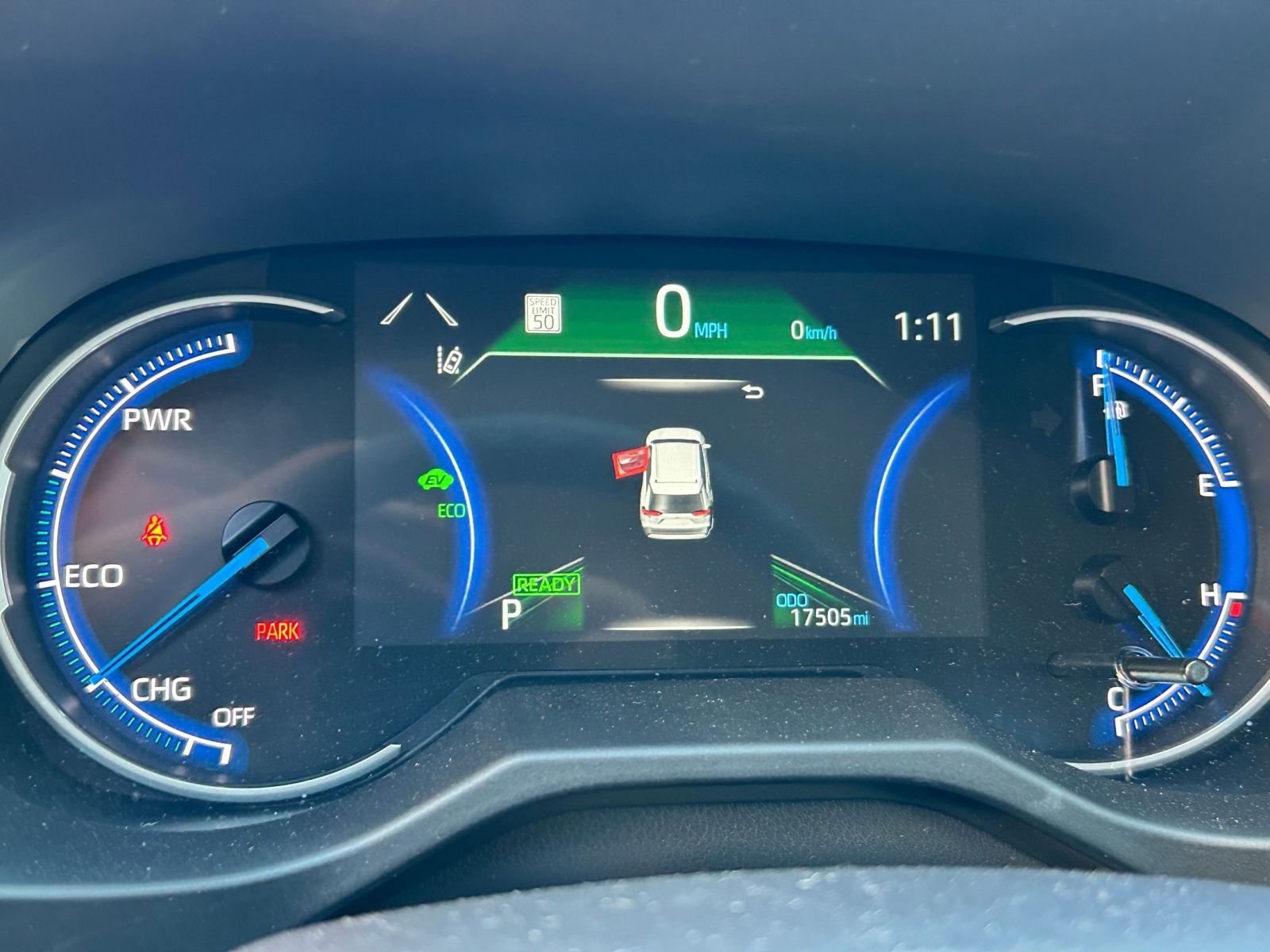 Thumbnail: 2025 Toyota RAV4 - 27