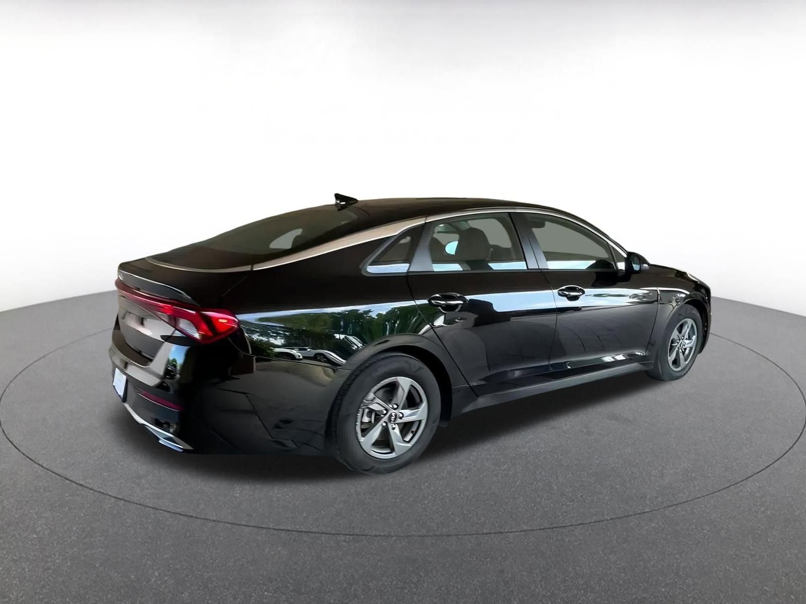 Thumbnail: 2023 Kia K5 - 11