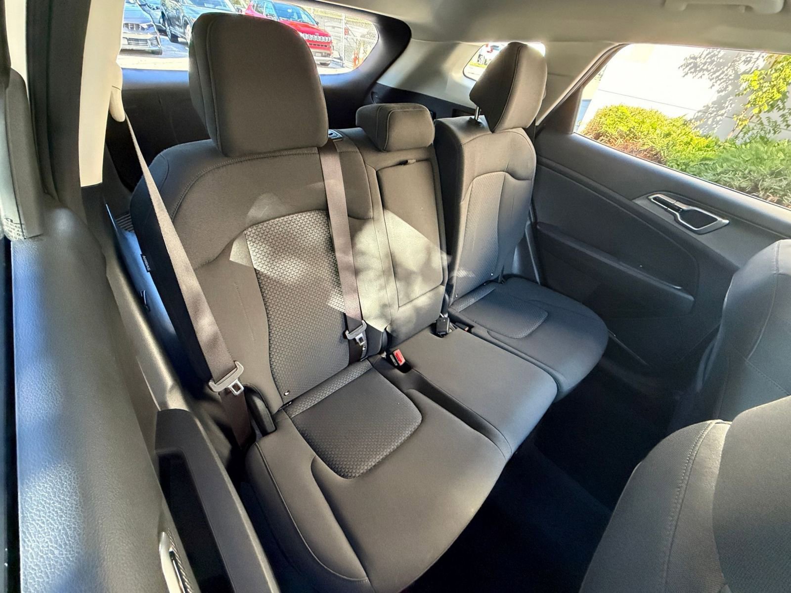 Thumbnail: 2025 Kia Sportage - 32