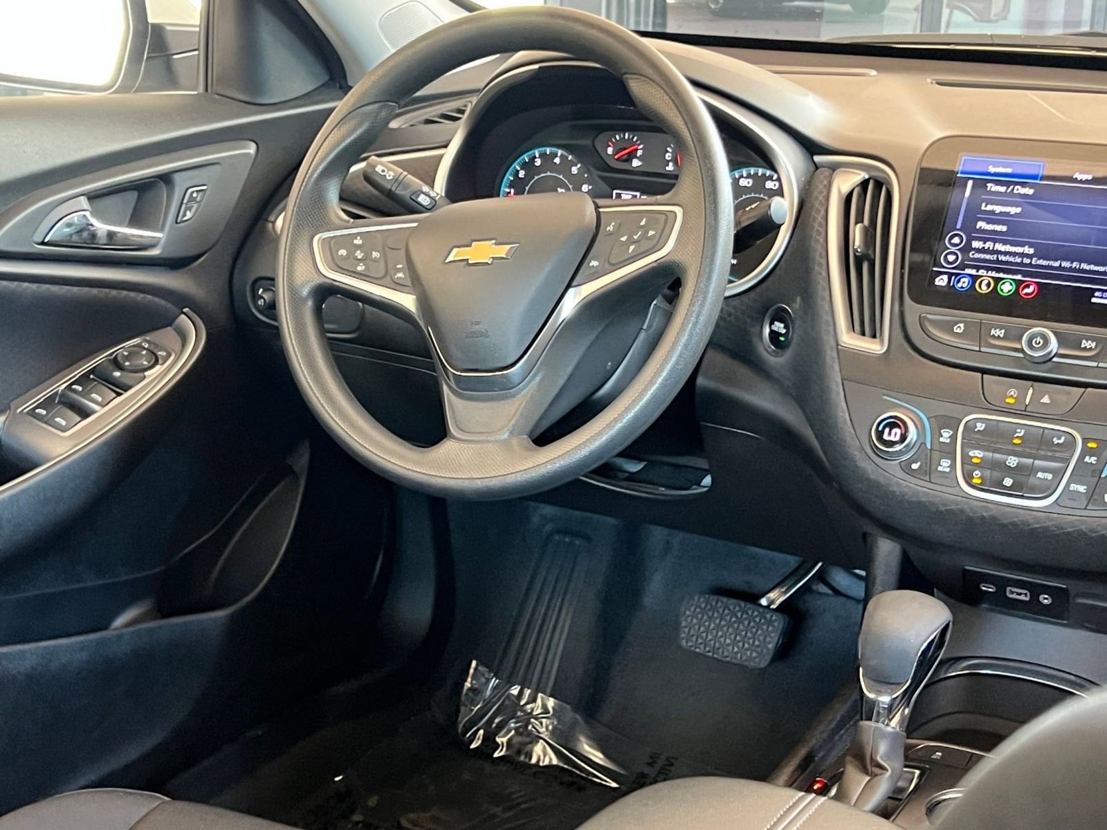 Thumbnail: 2024 Chevrolet Malibu - 28