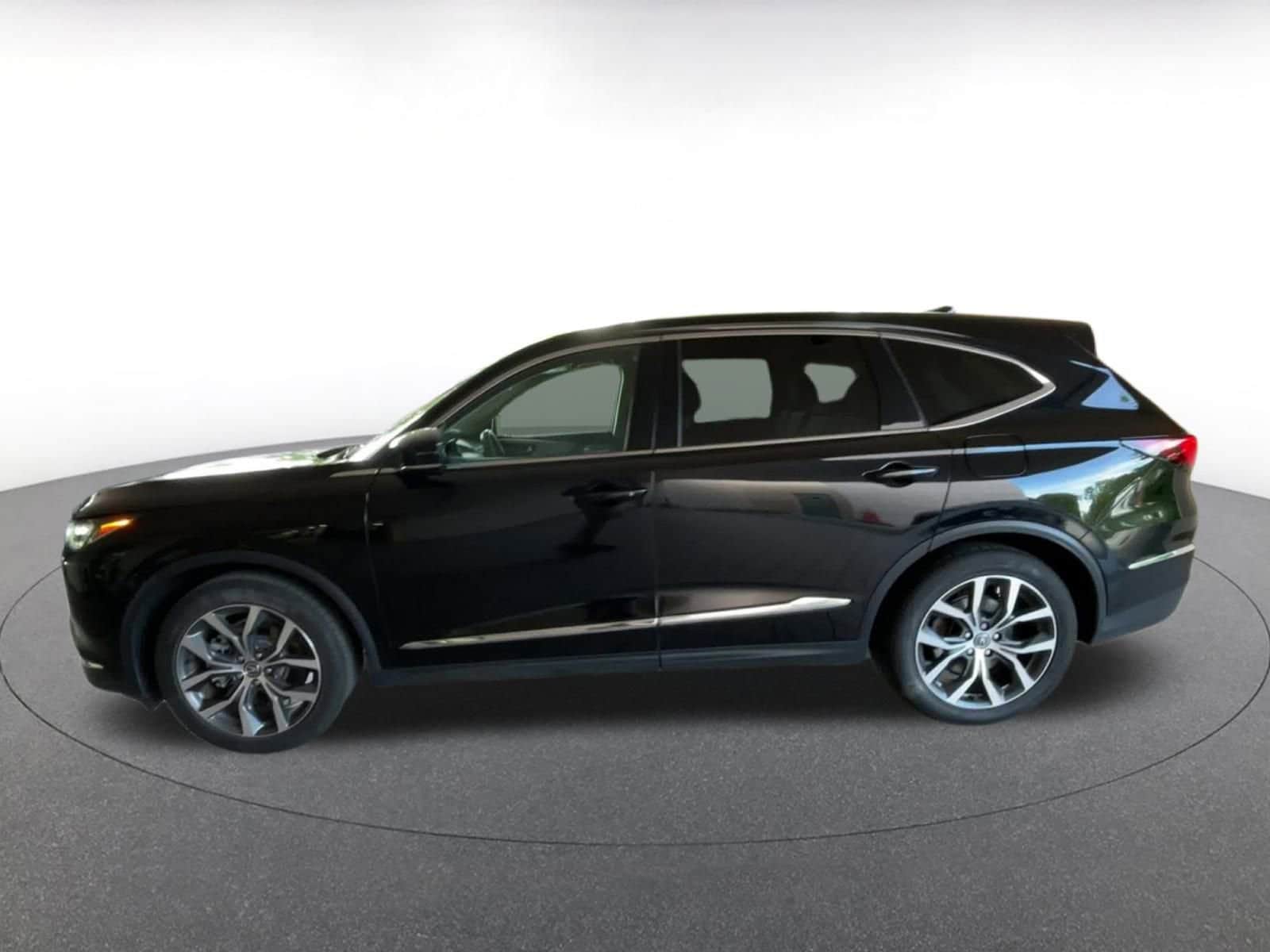 Thumbnail: 2023 Acura MDX - 9
