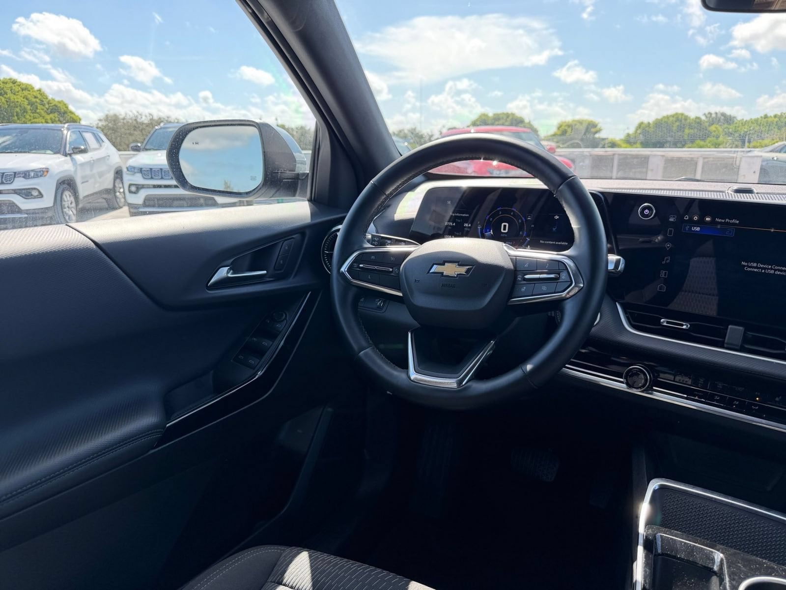 Thumbnail: 2025 Chevrolet Equinox - 24