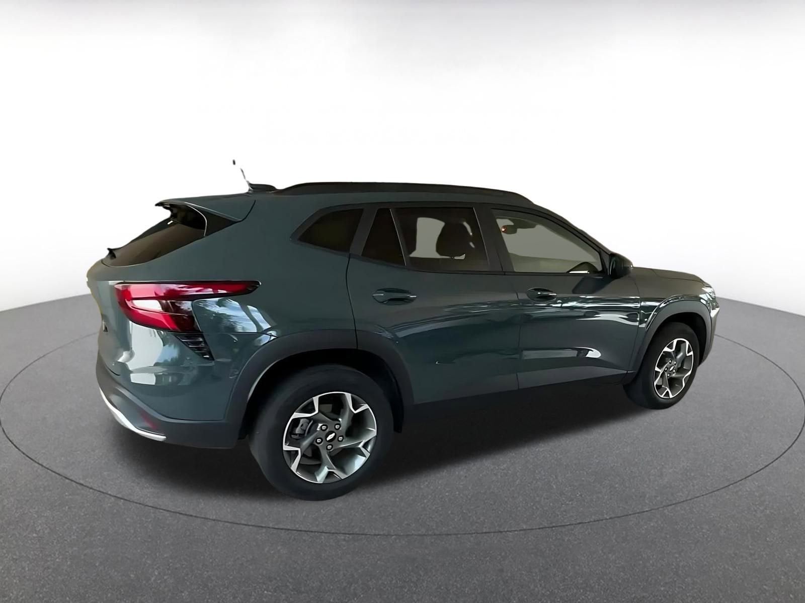 Thumbnail: 2025 Chevrolet Trax - 15