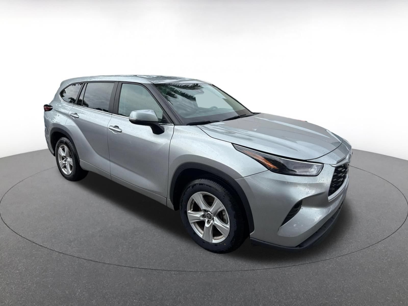 Thumbnail: 2025 Toyota Highlander - 3