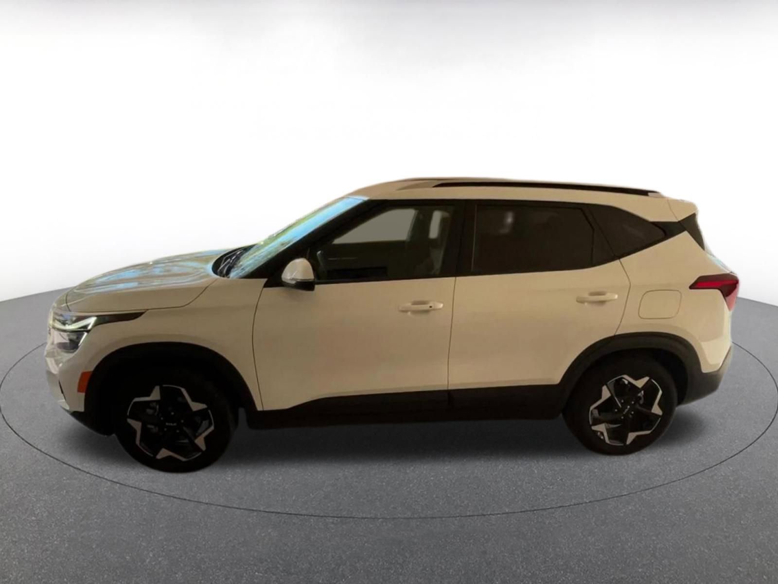 Thumbnail: 2025 Kia Seltos - 9