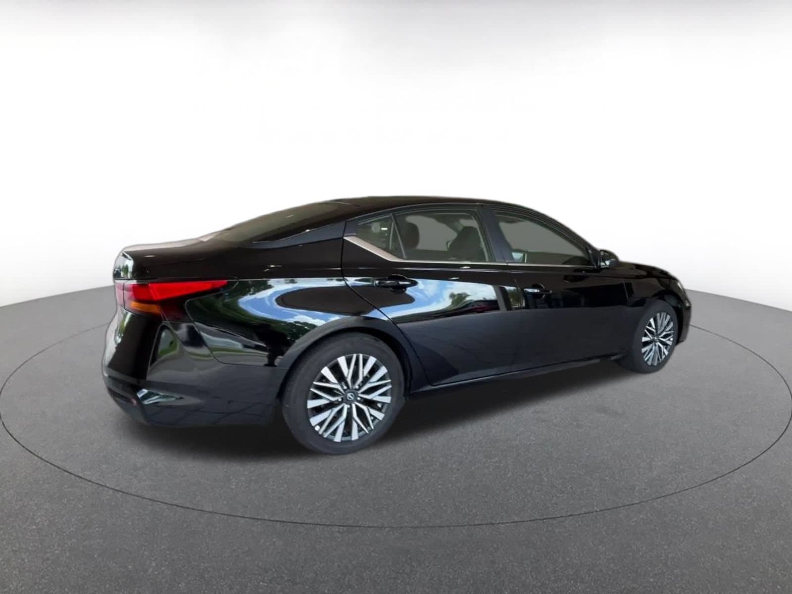Thumbnail: 2026 Nissan Altima - 11