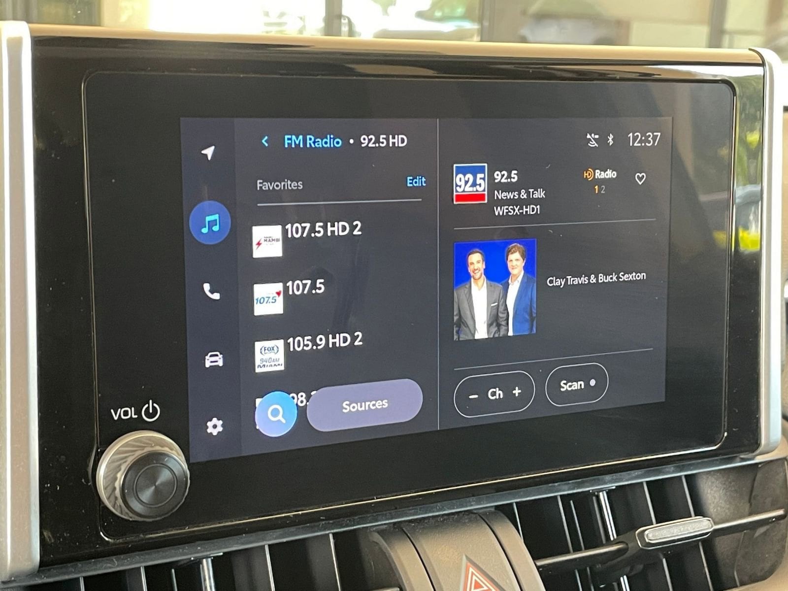 Thumbnail: 2025 Toyota RAV4 - 21