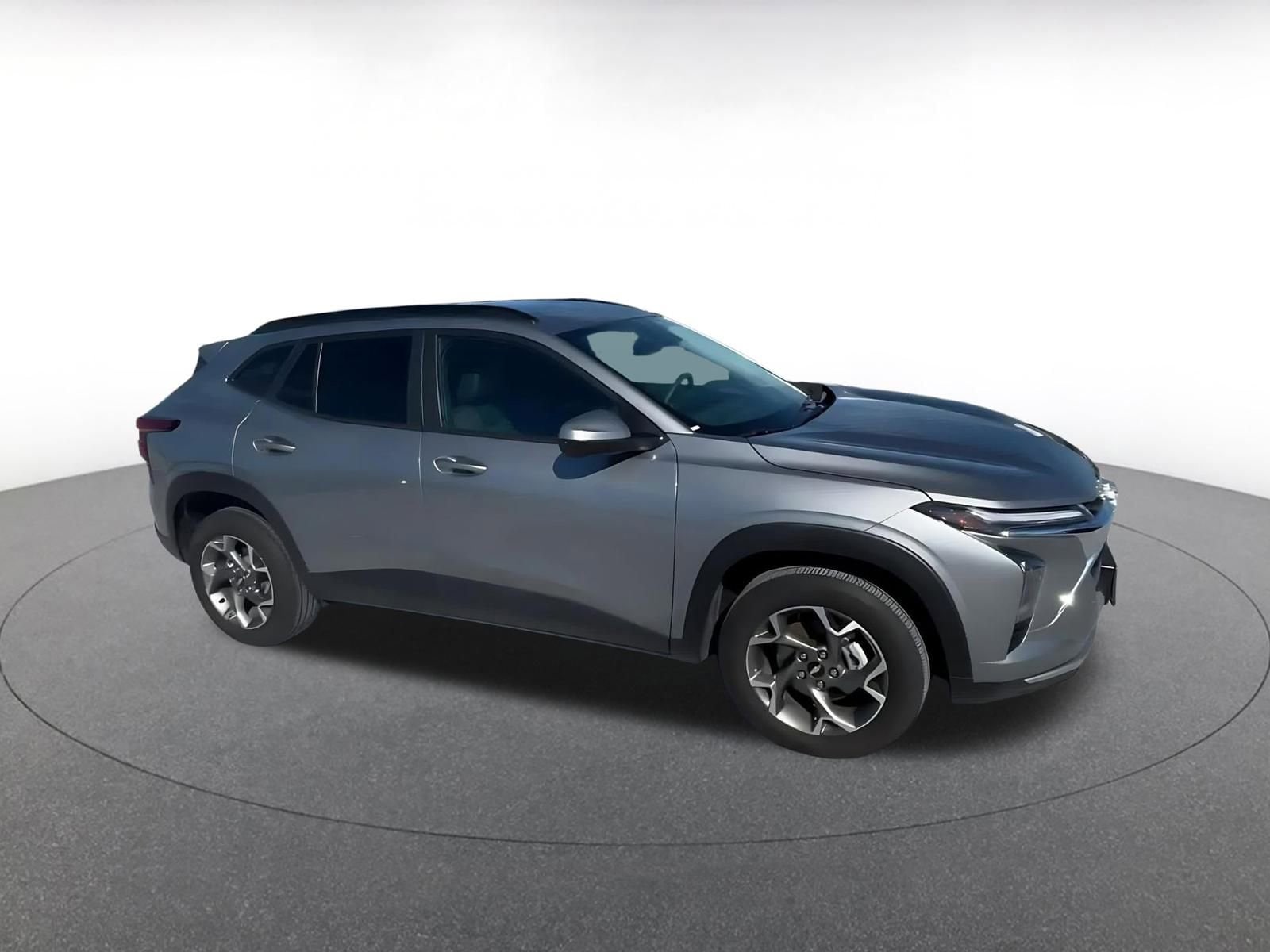 Thumbnail: 2025 Chevrolet Trax - 2