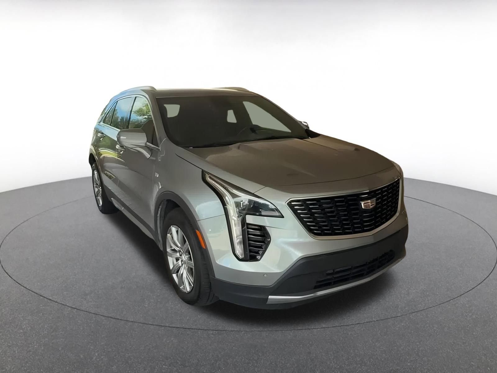 Thumbnail: 2023 Cadillac XT4 - 3