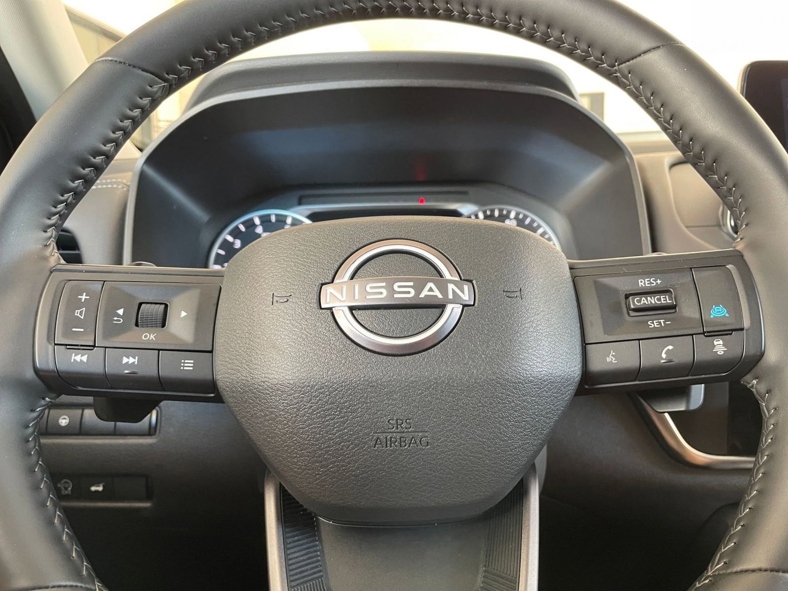 Thumbnail: 2025 Nissan Rogue - 30