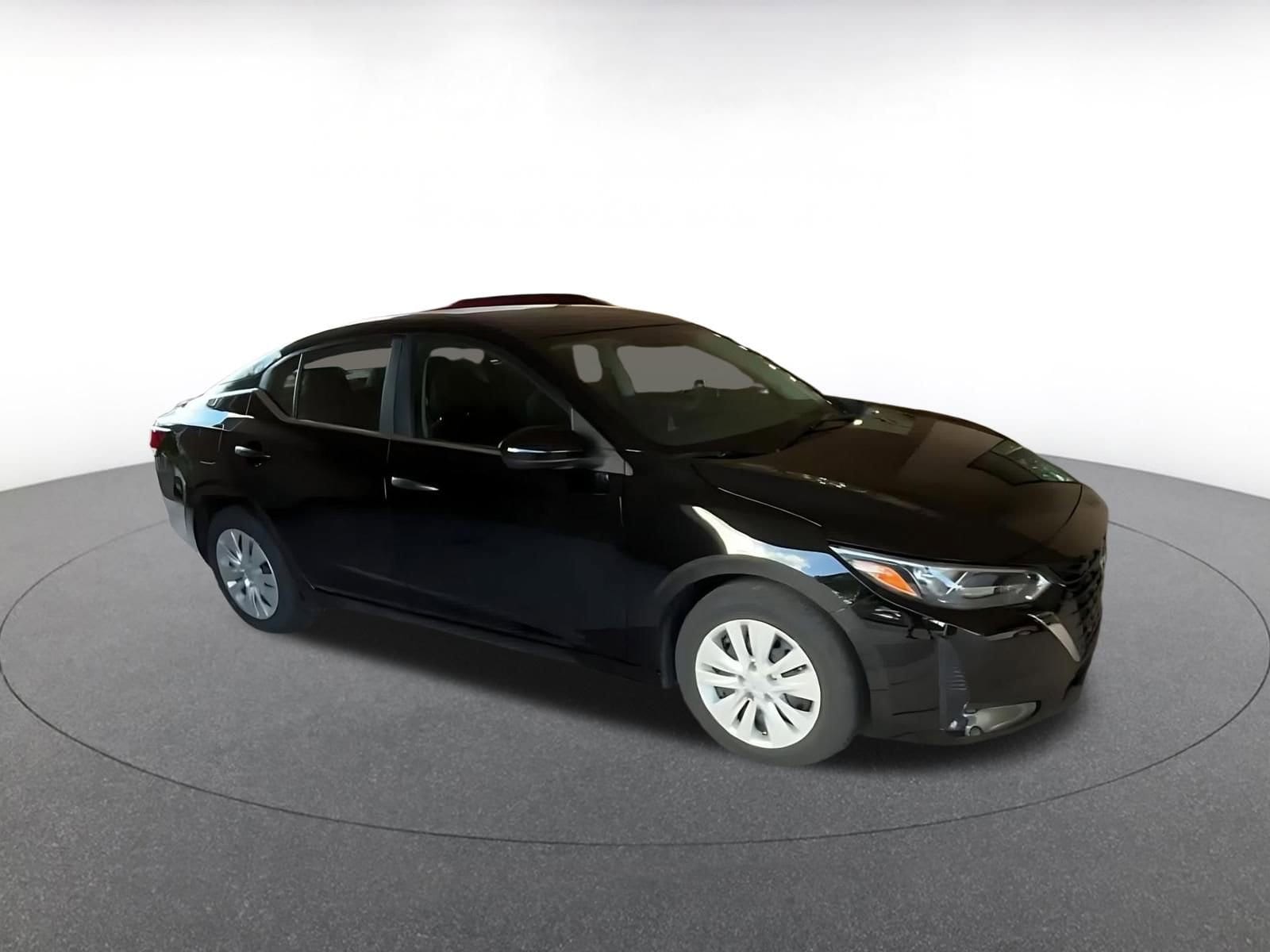 Thumbnail: 2025 Nissan Sentra - 2